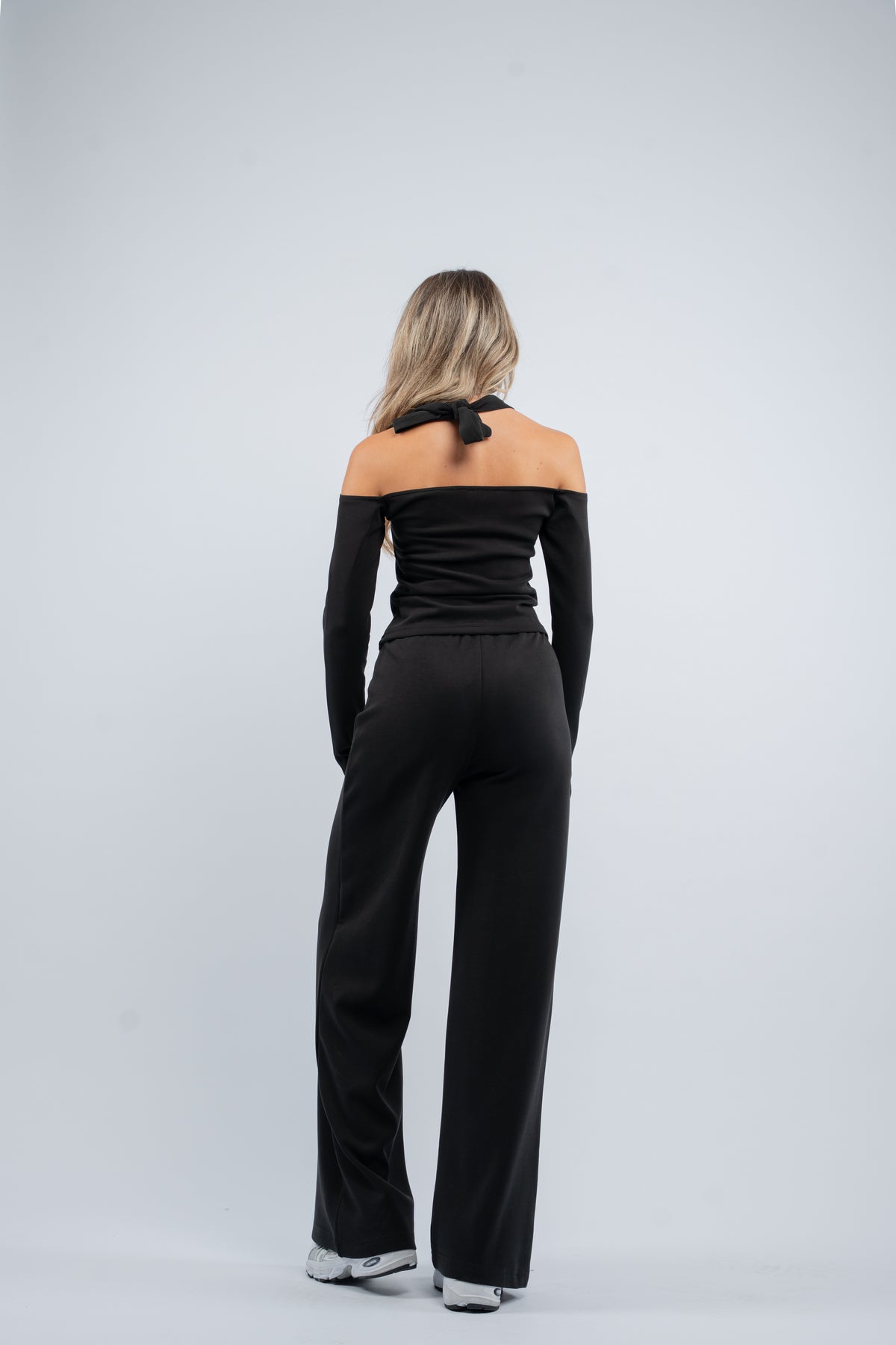 Halter- tie modal set