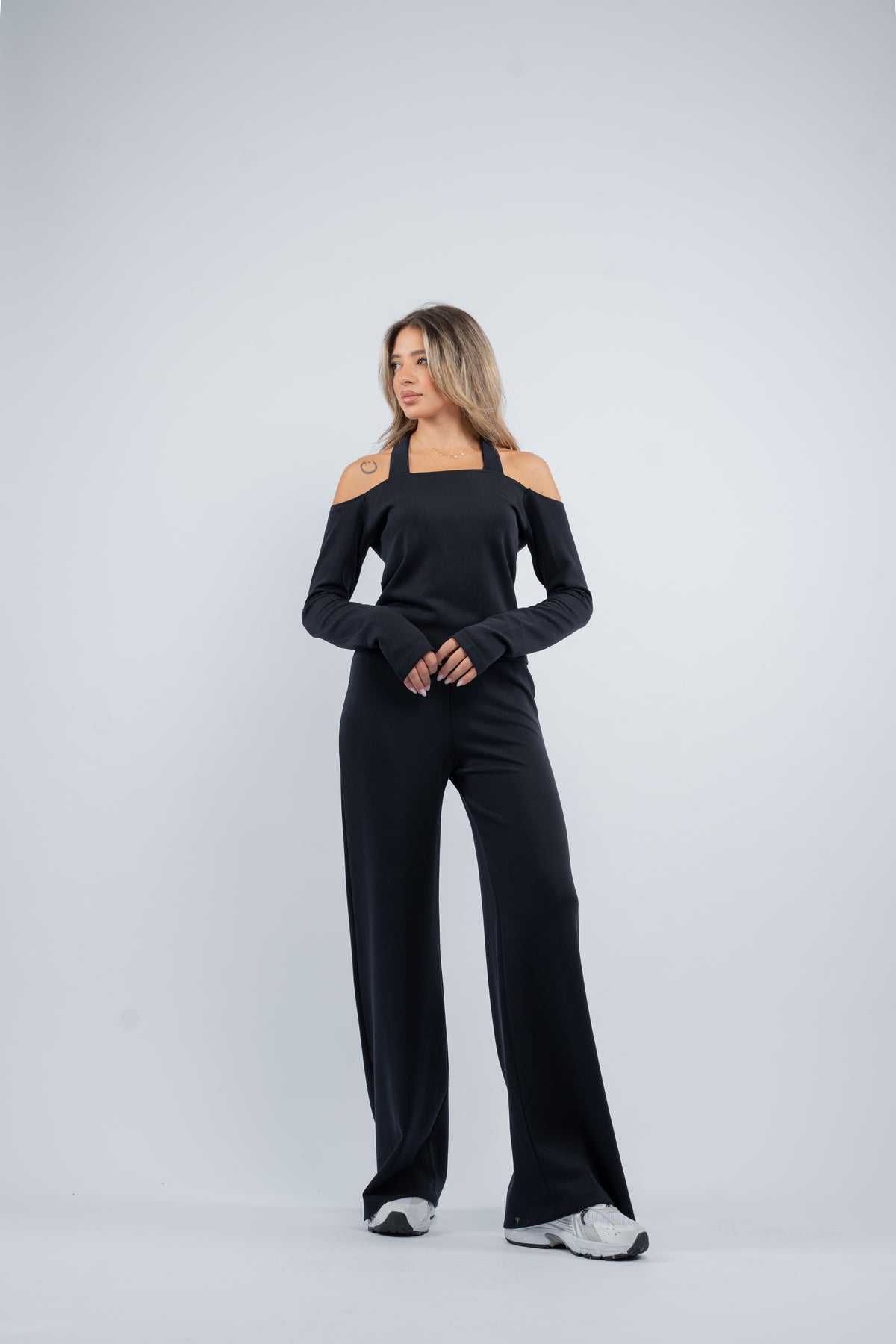 Halter- tie modal set