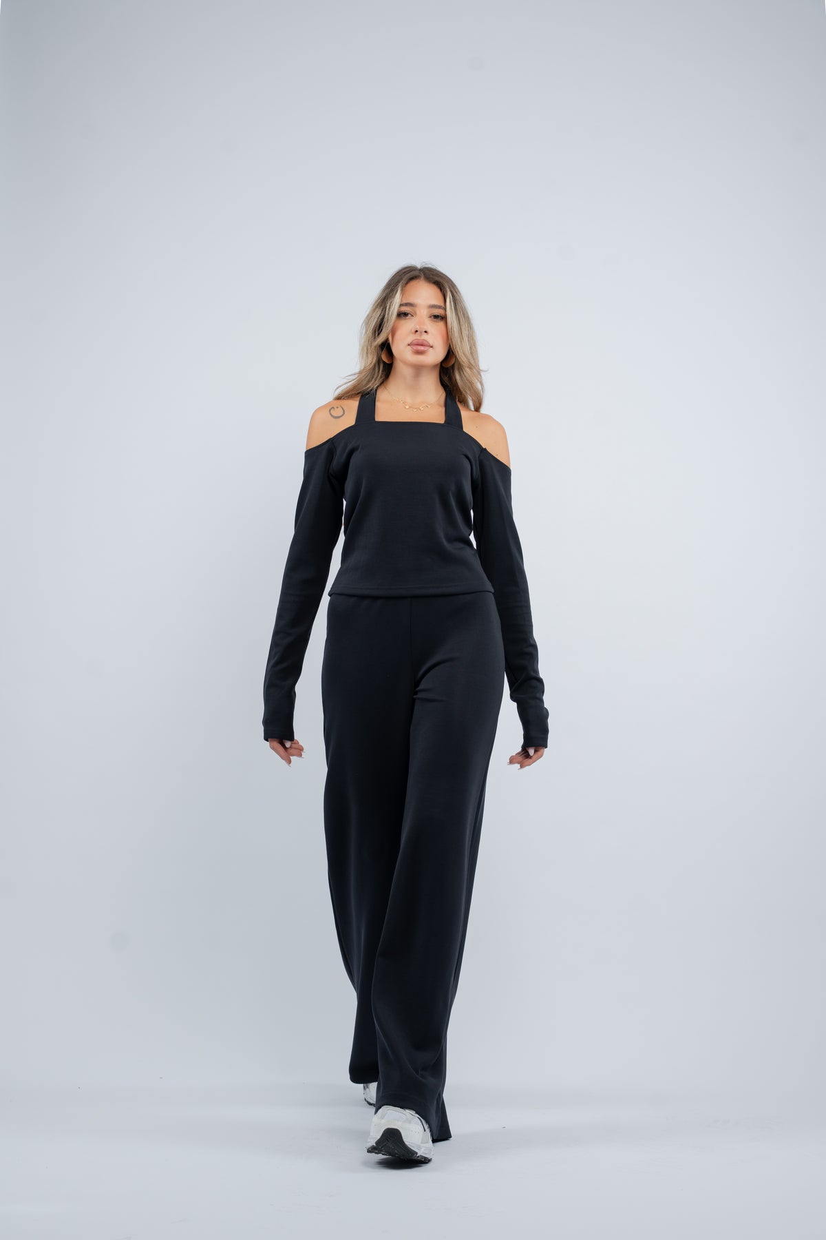 Halter- tie modal set