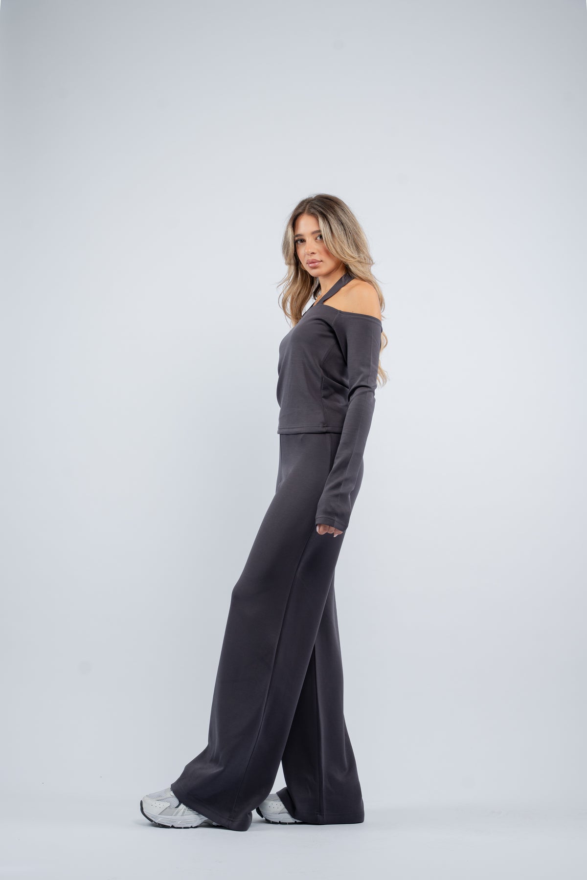 Halter- tie modal set