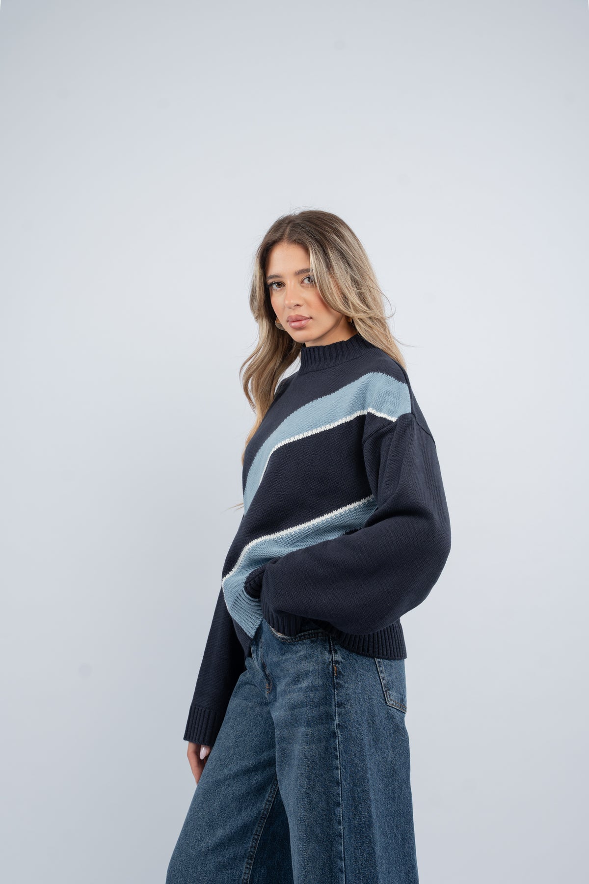 Diagonal wool top