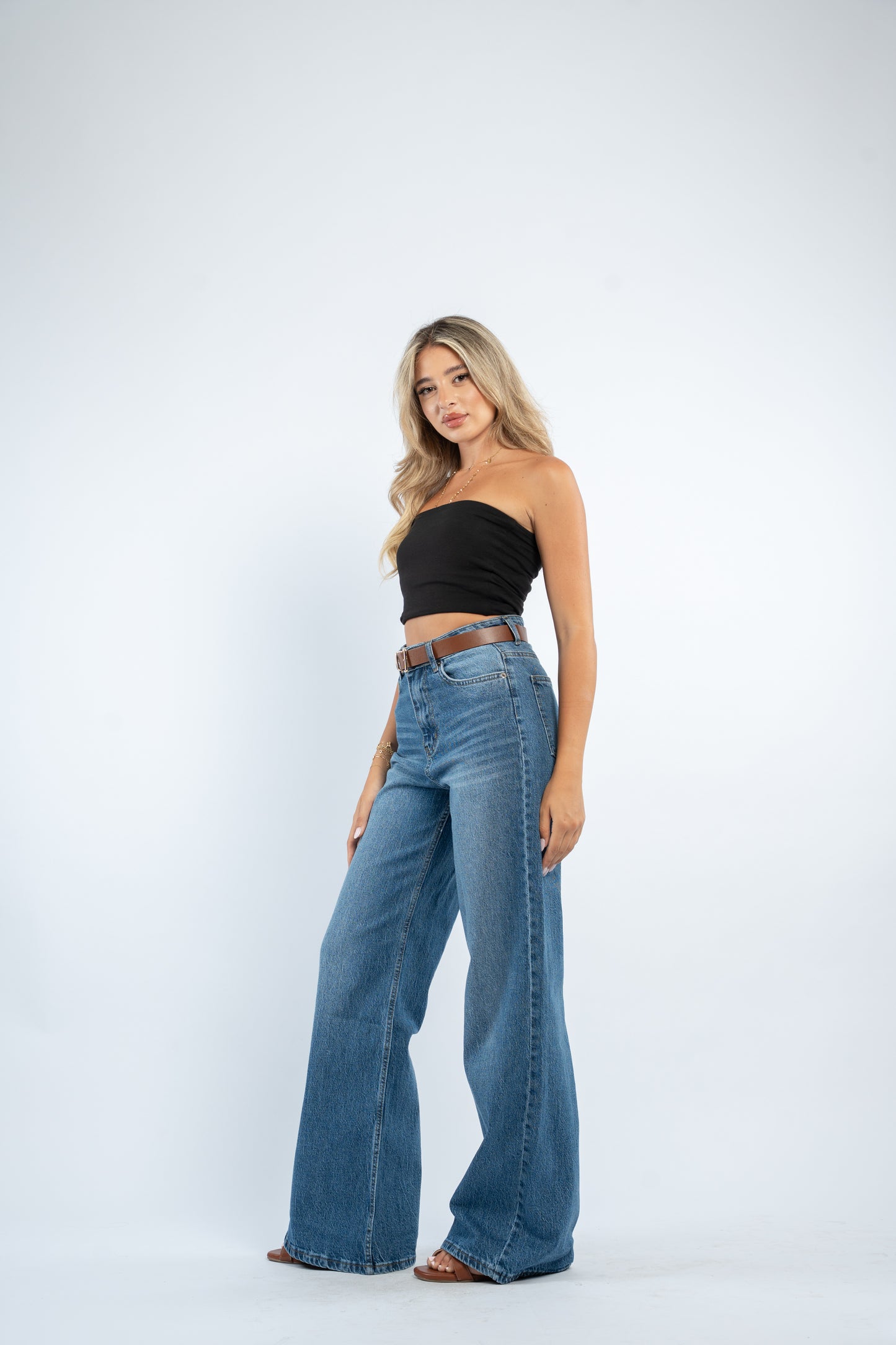 Jeans with belt