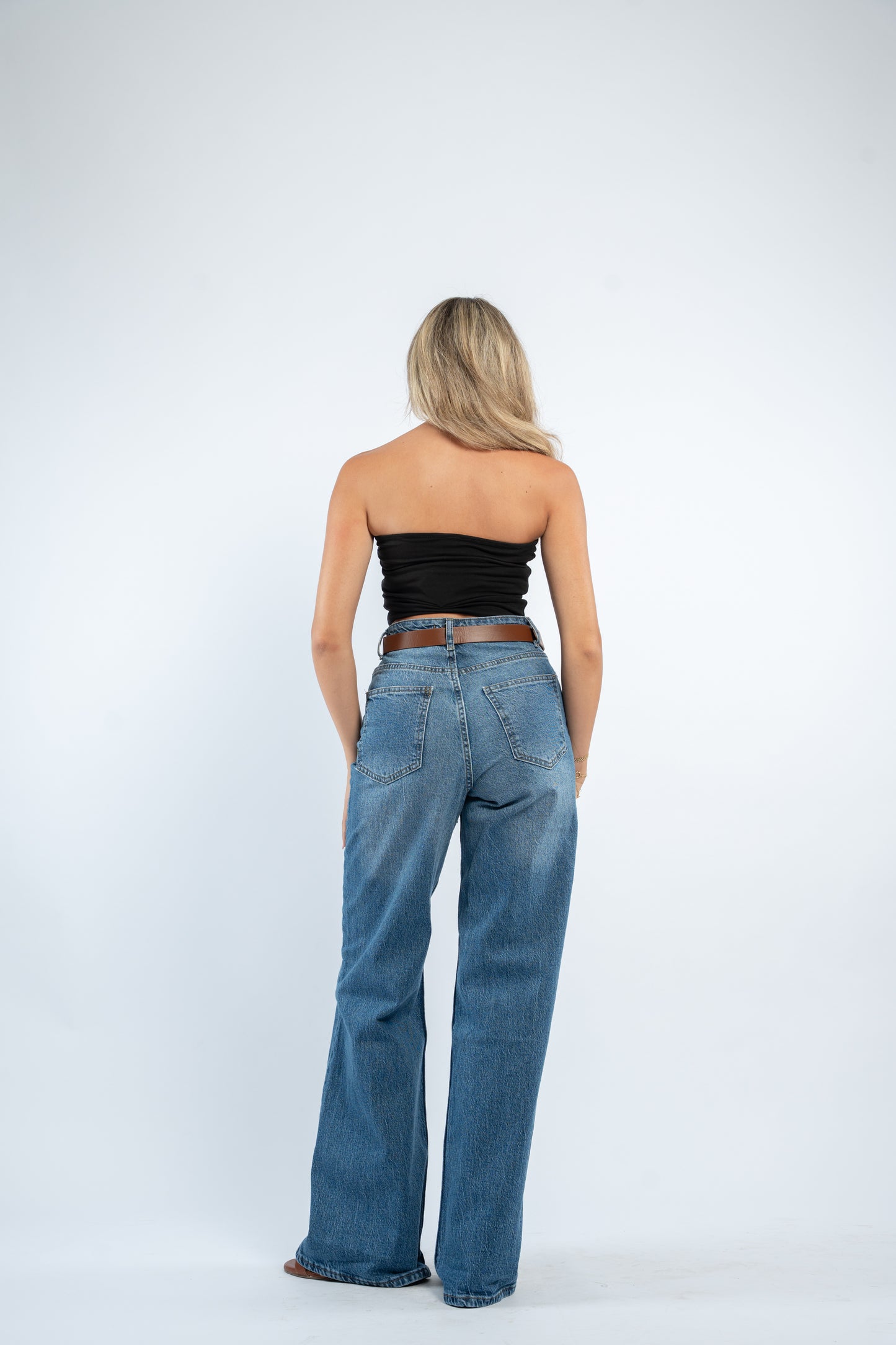 Jeans with belt