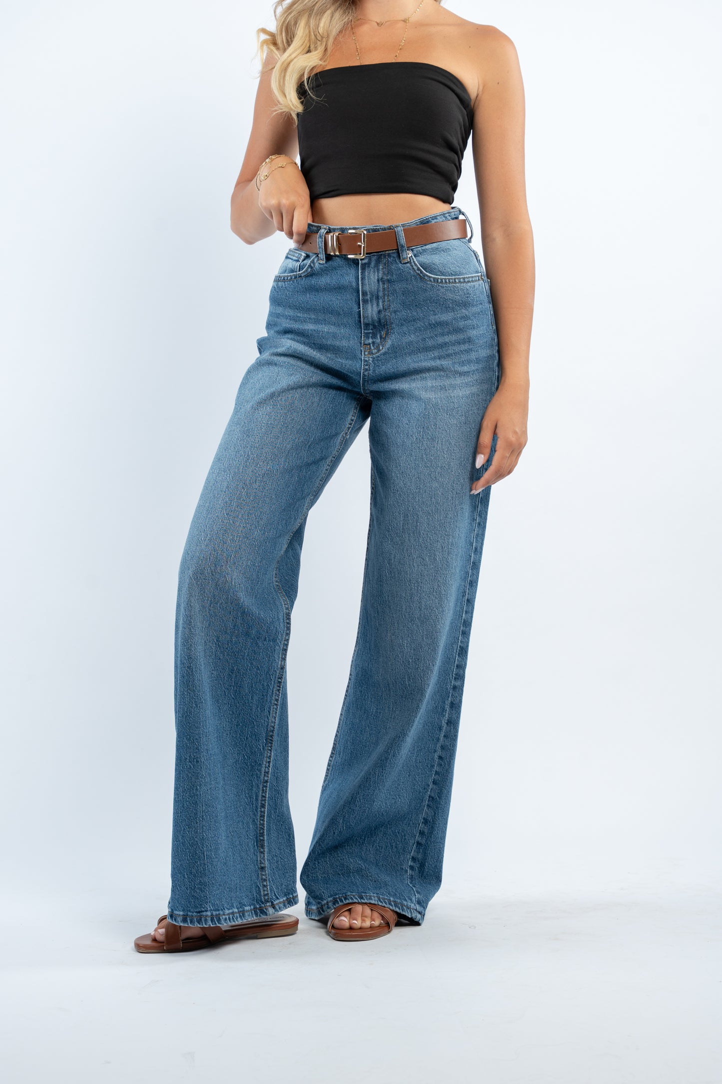 Jeans with belt