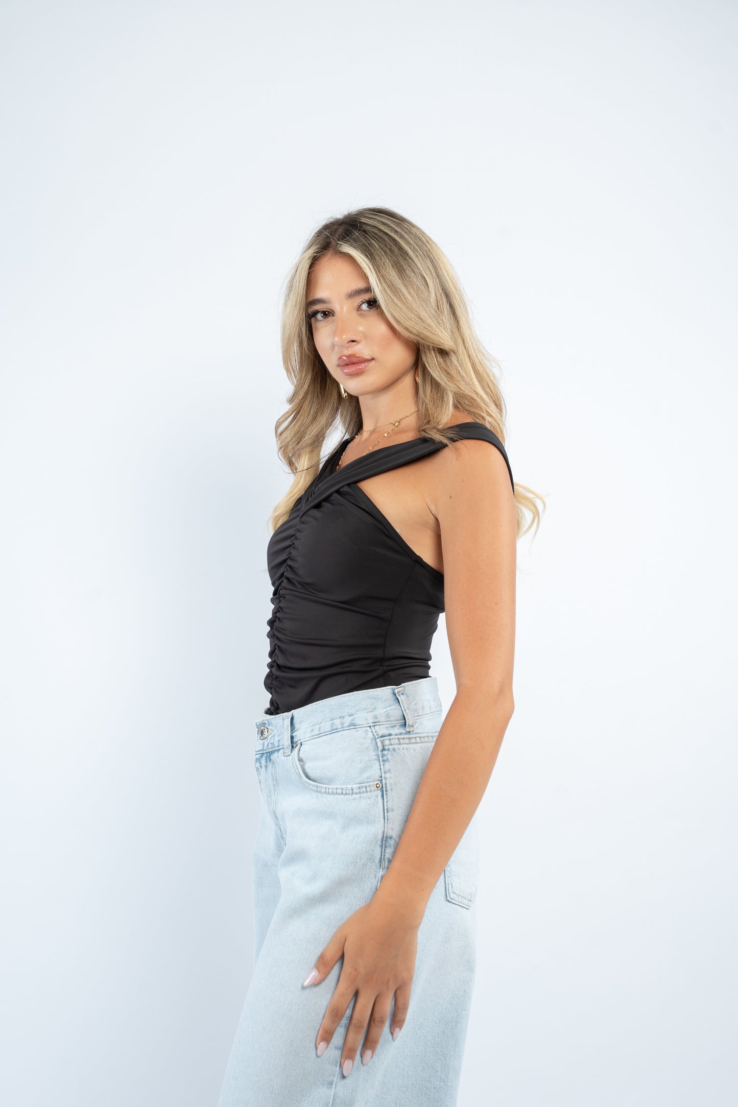 Cross strap top