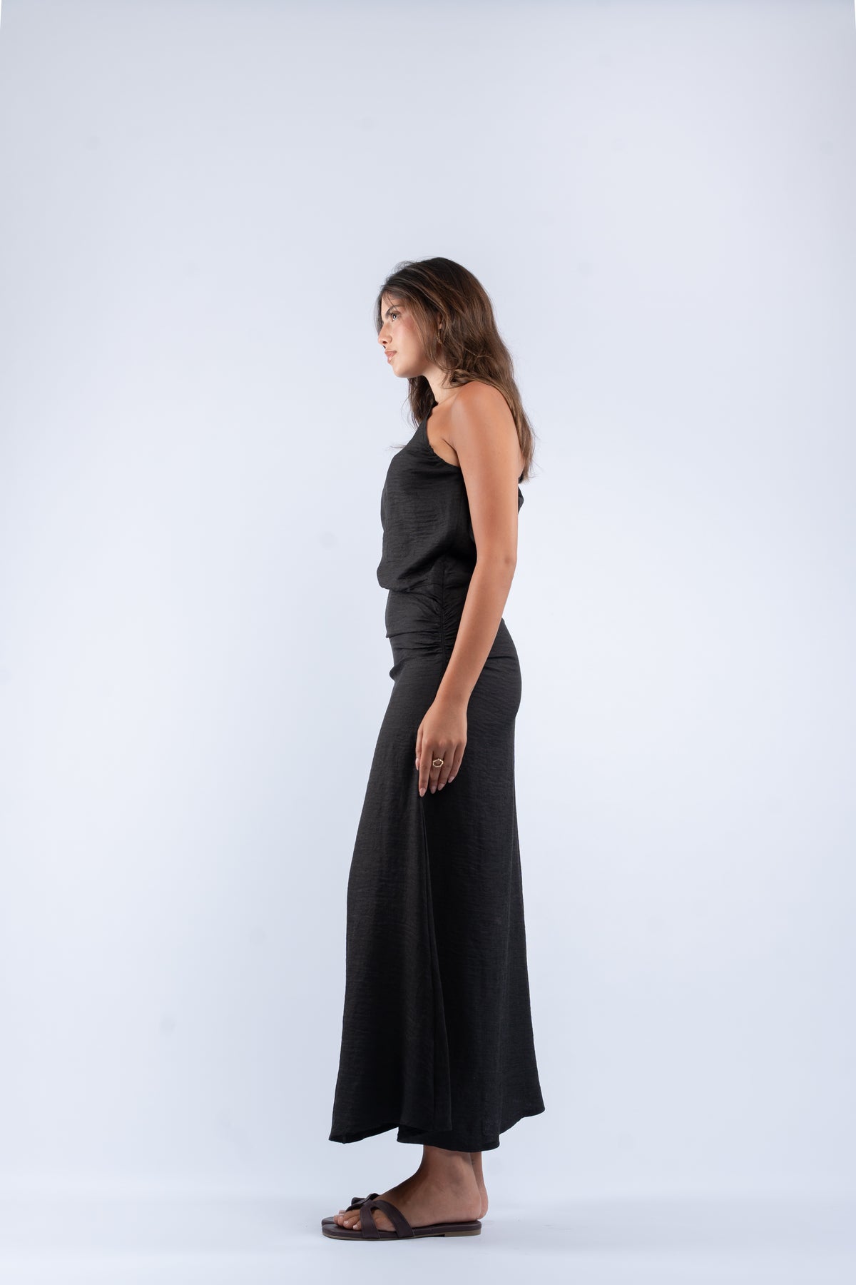 One- shoulder linen dress