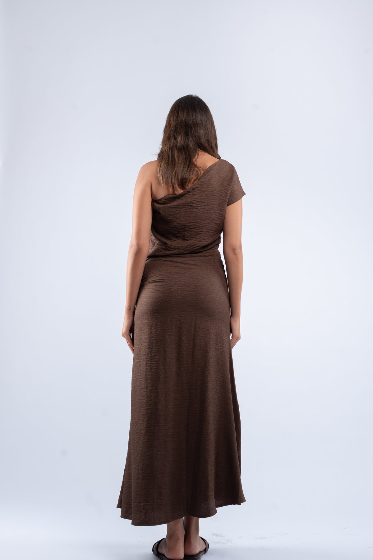 One- shoulder linen dress