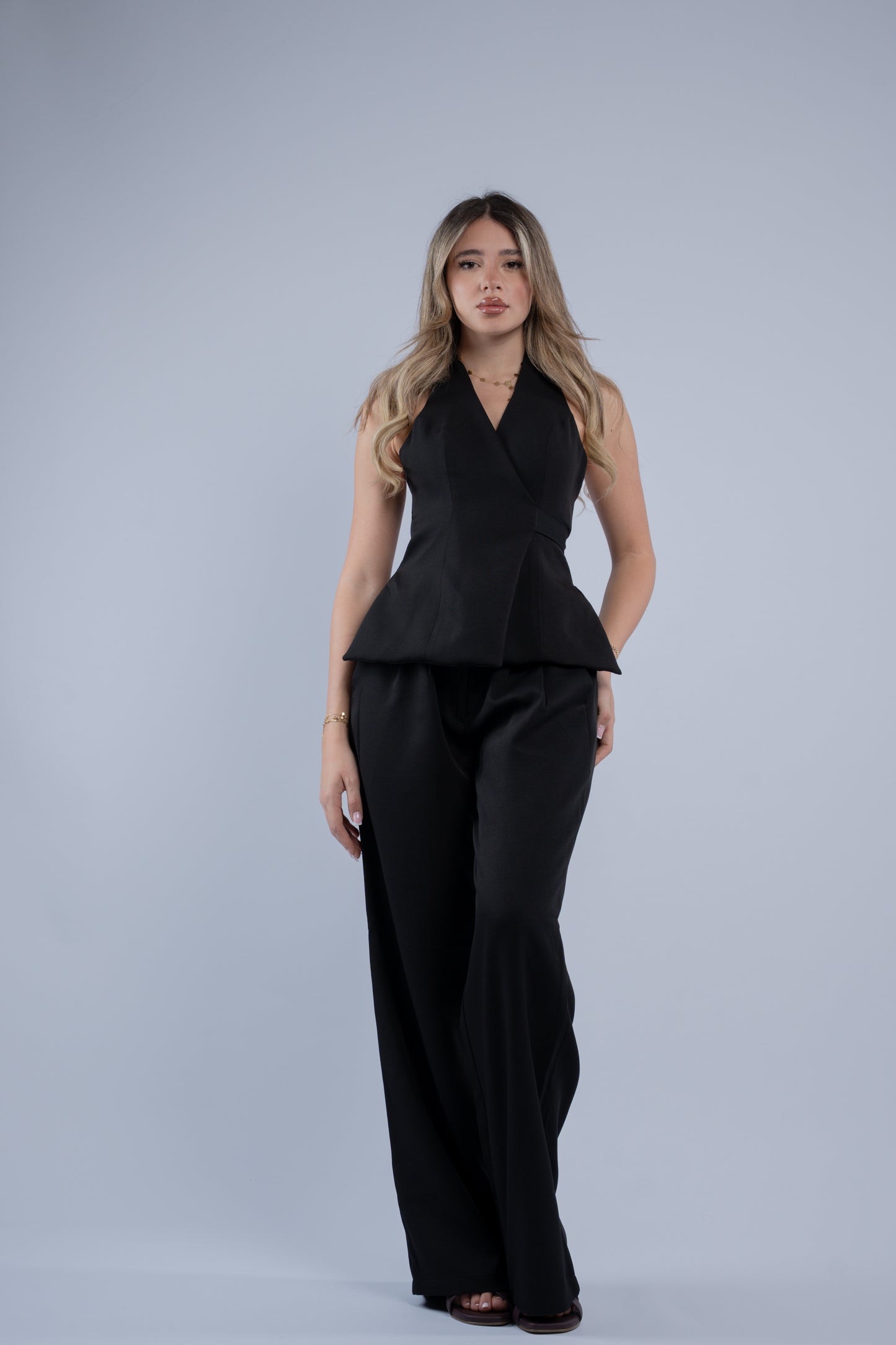 Contour buckle set