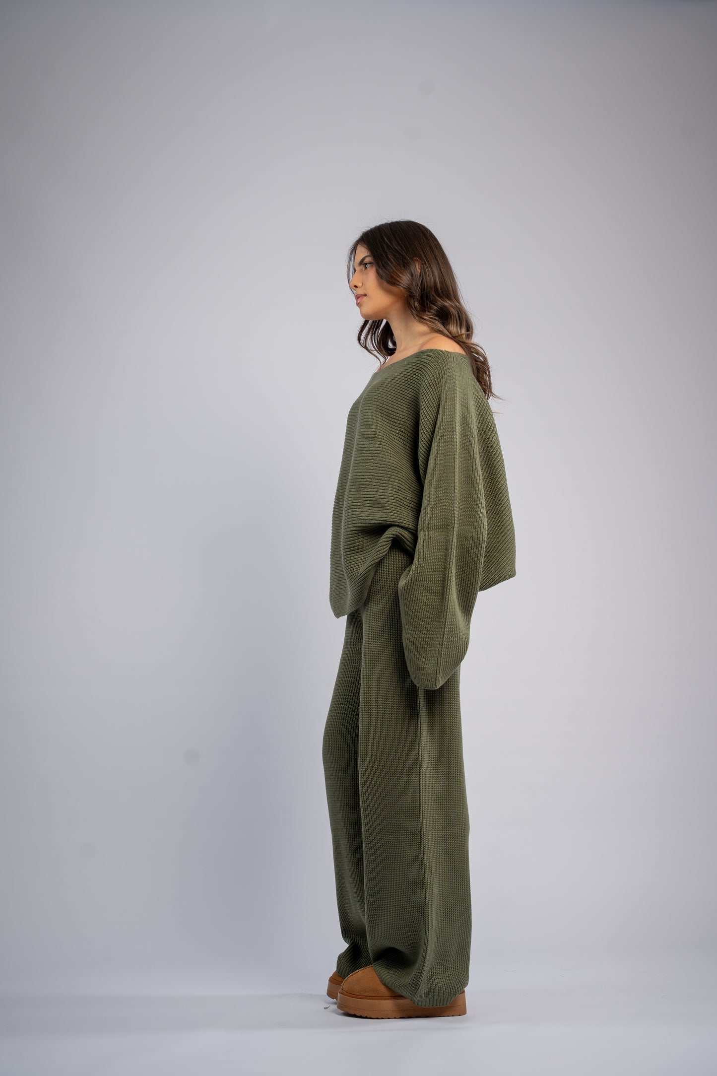 Asymmetrical shoulder knit set