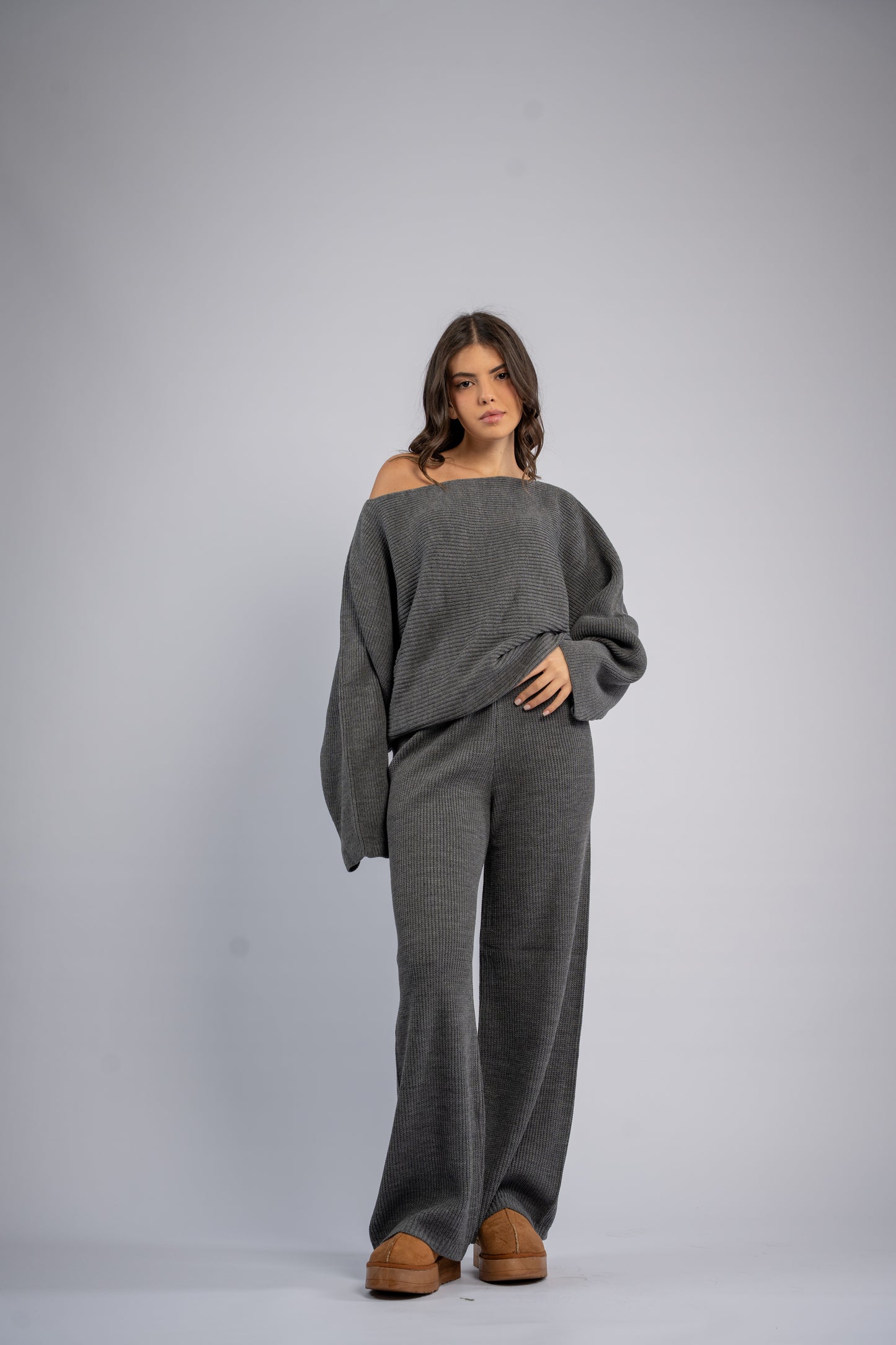 Asymmetrical shoulder knit set