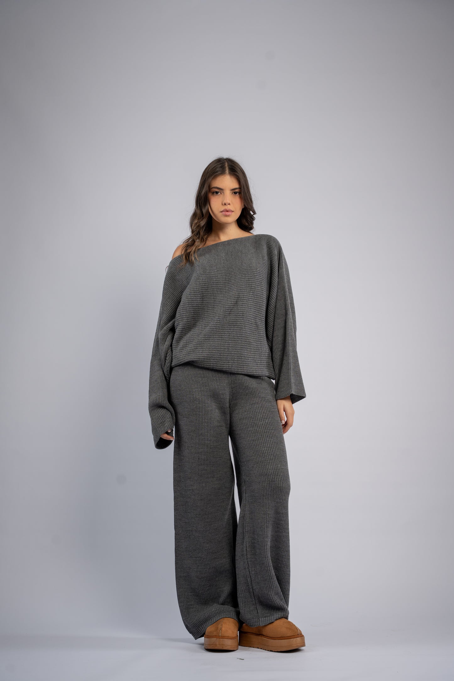 Asymmetrical shoulder knit set
