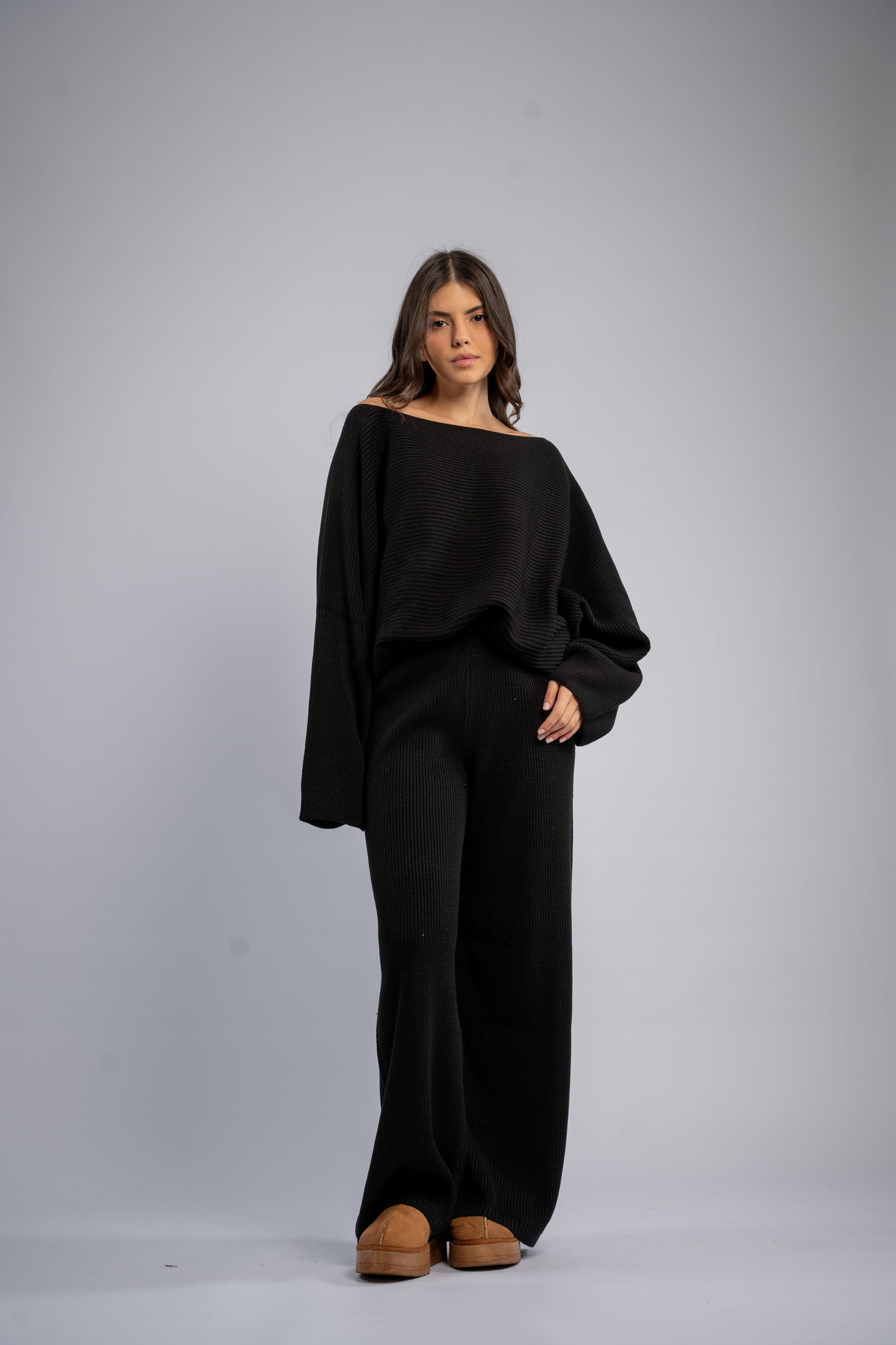 Asymmetrical shoulder knit set