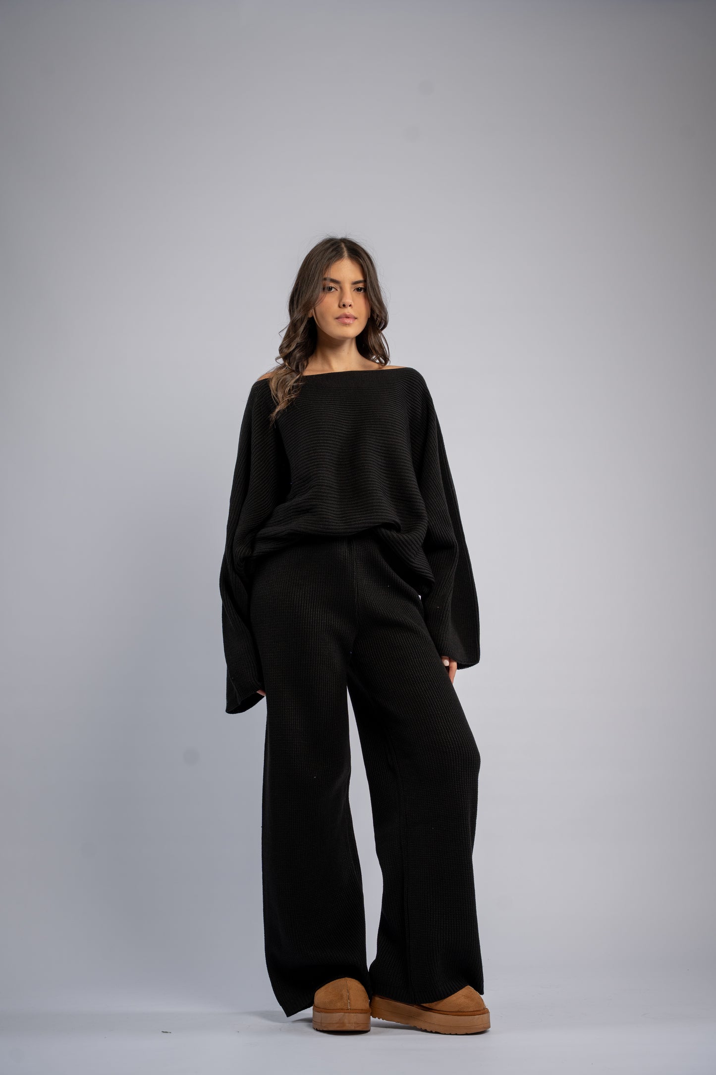 Asymmetrical shoulder knit set