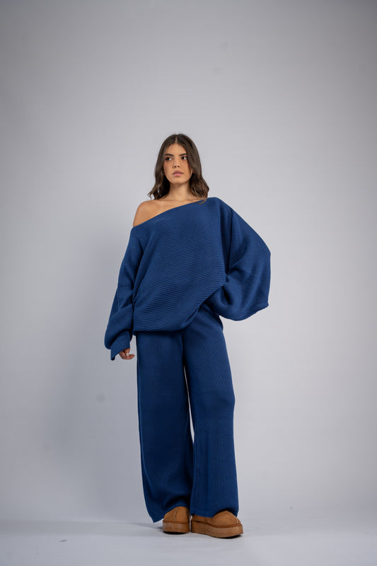 Asymmetrical shoulder knit set