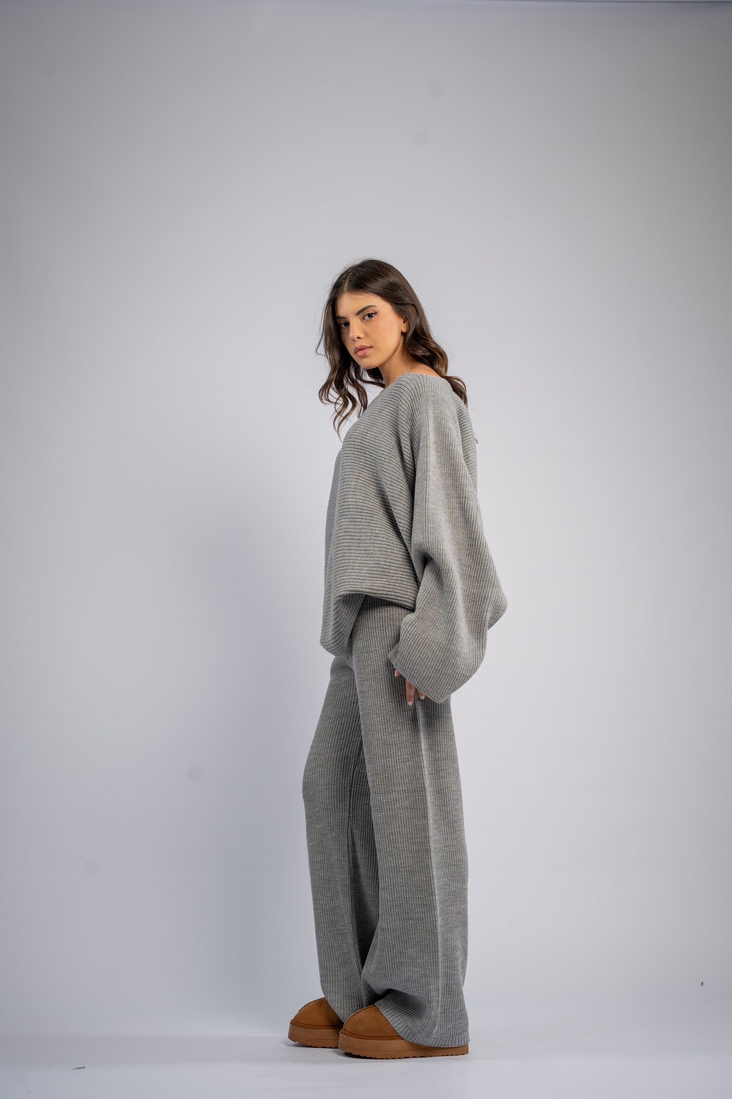 Asymmetrical shoulder knit set