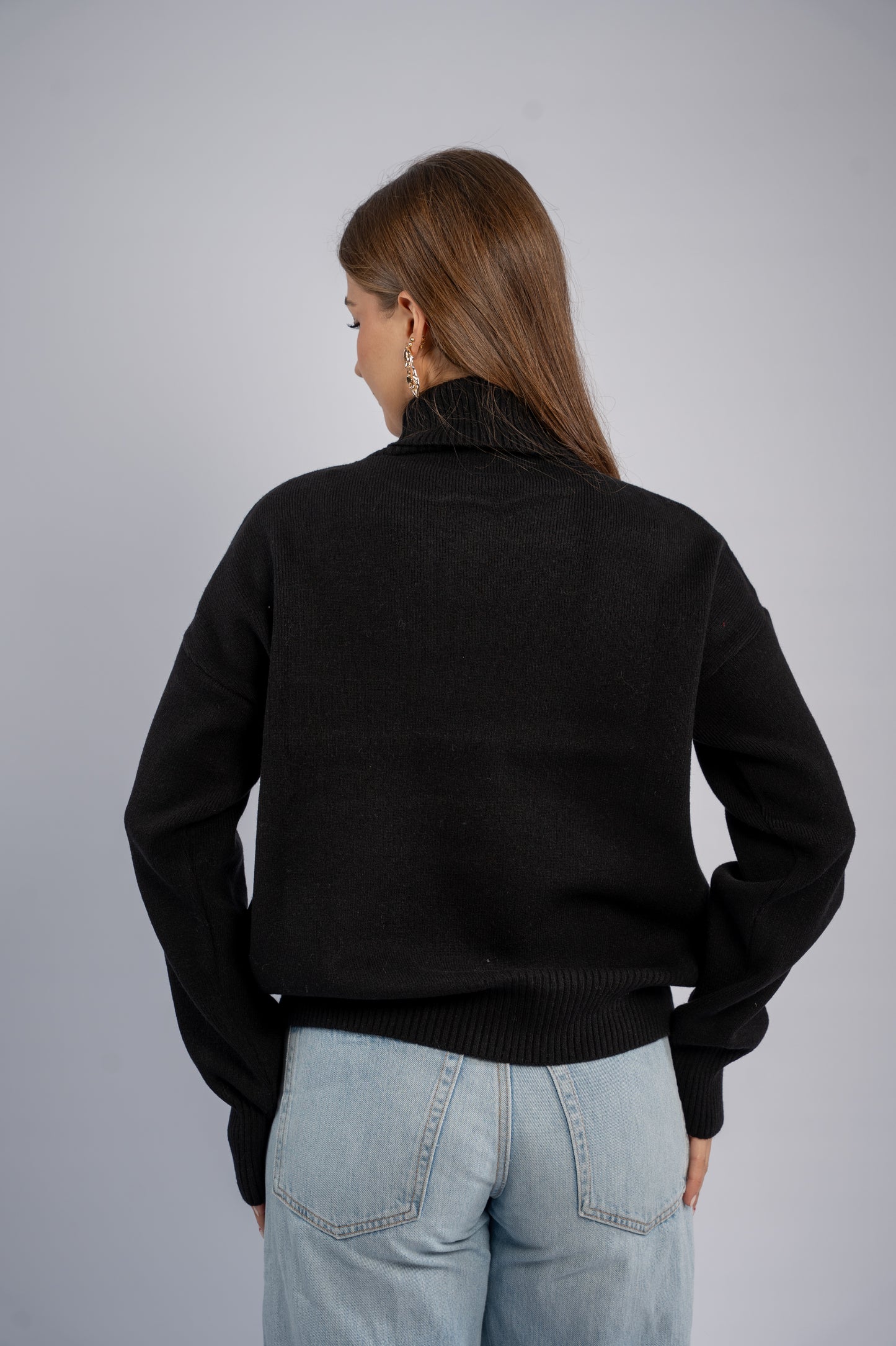 Turtle neck knit top