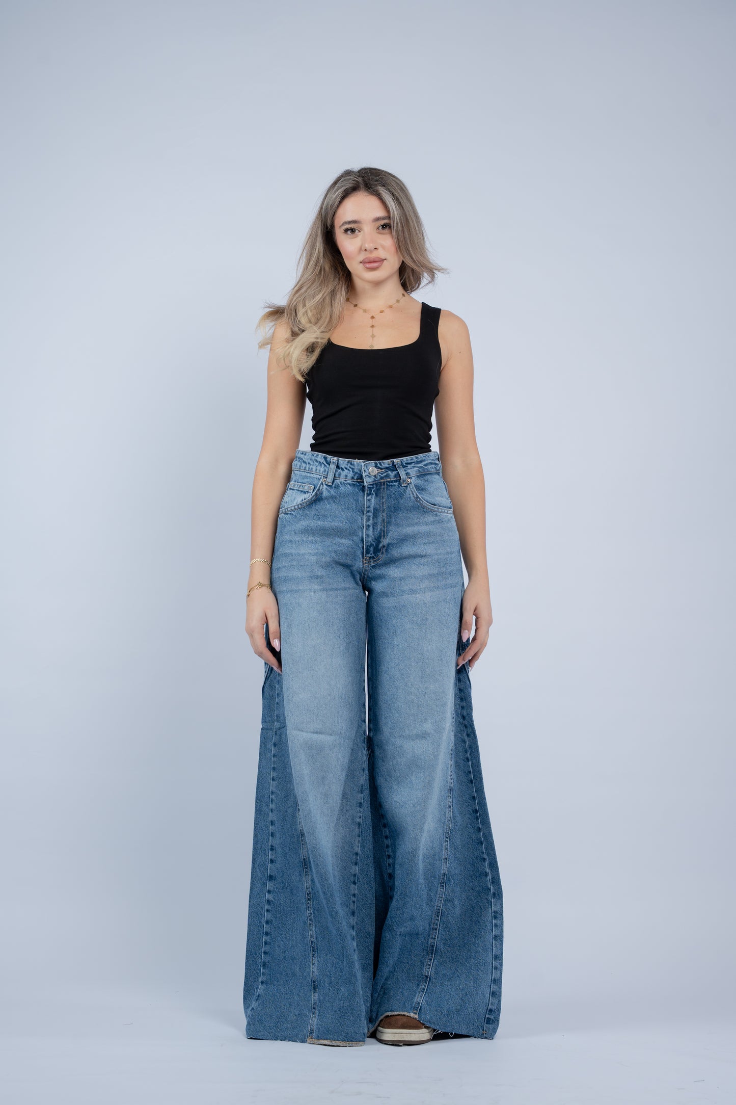Extra wide- leg jeans