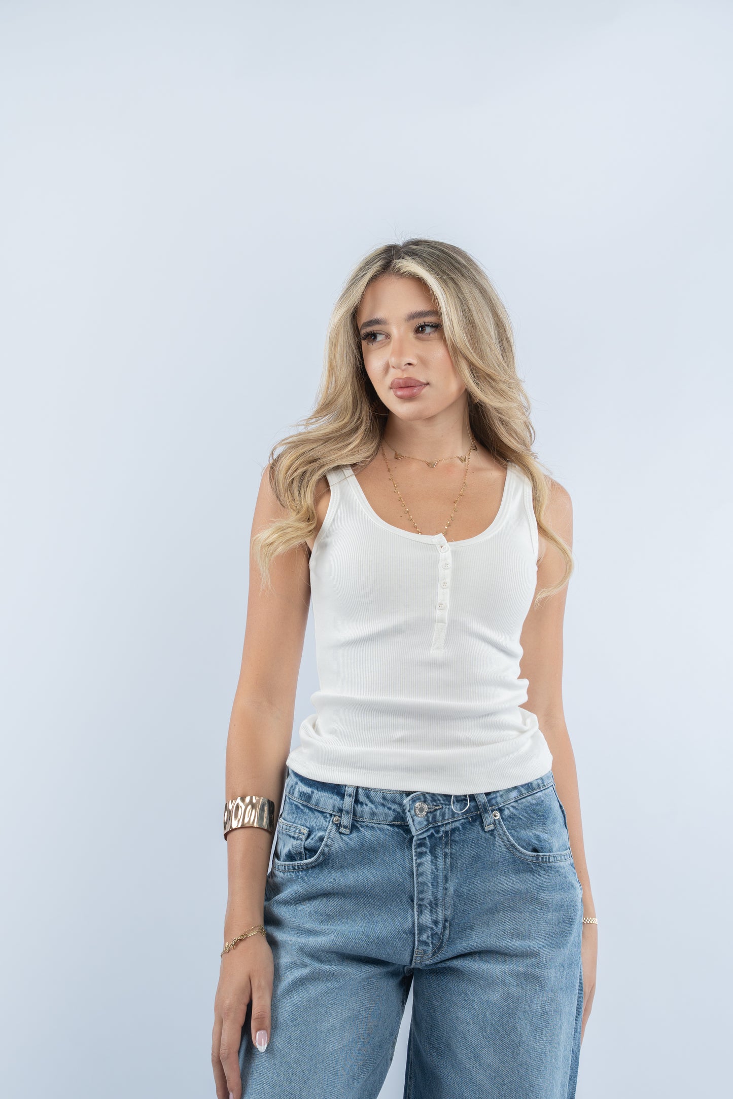 Rib button tank