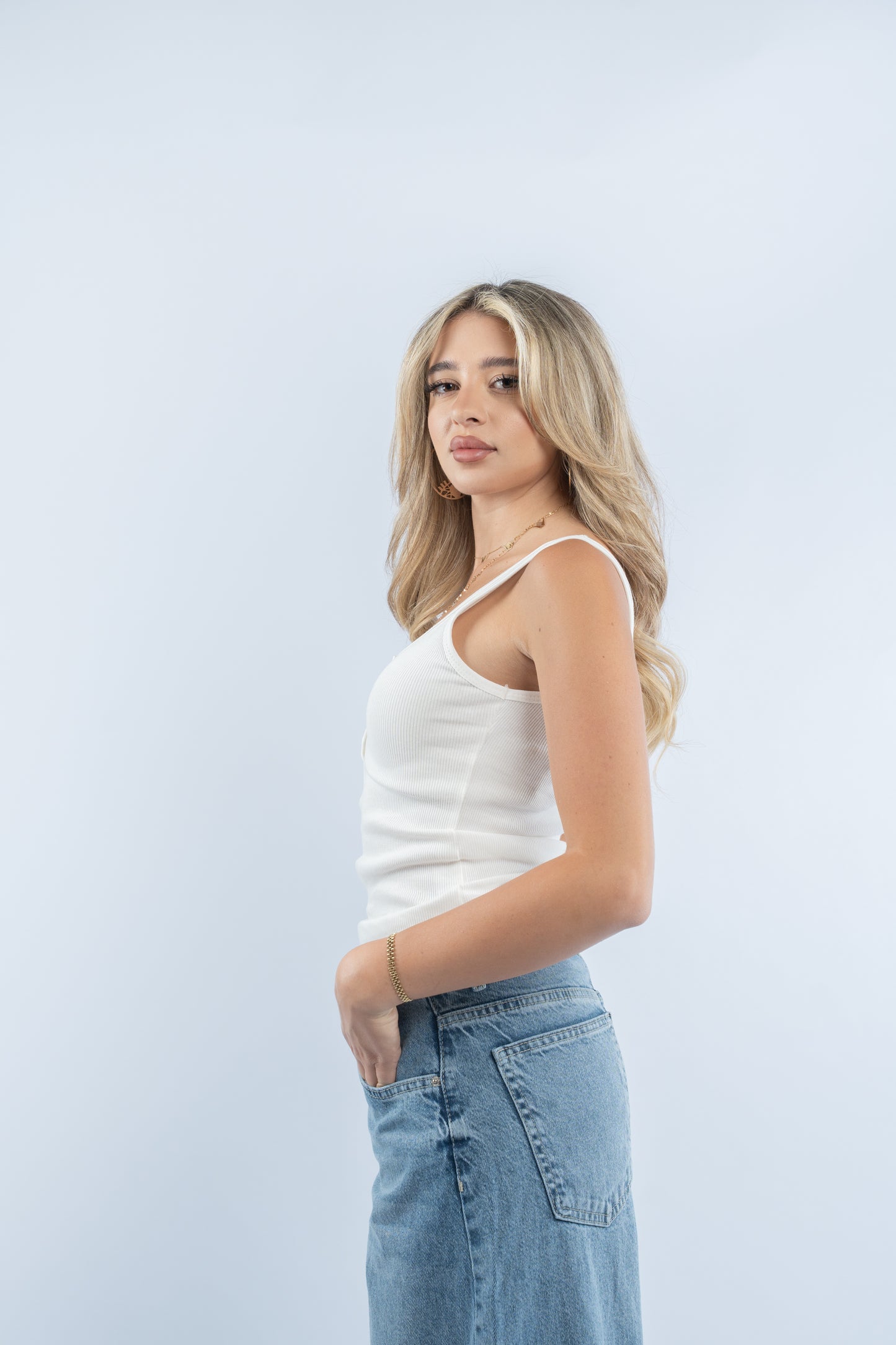 Rib button tank
