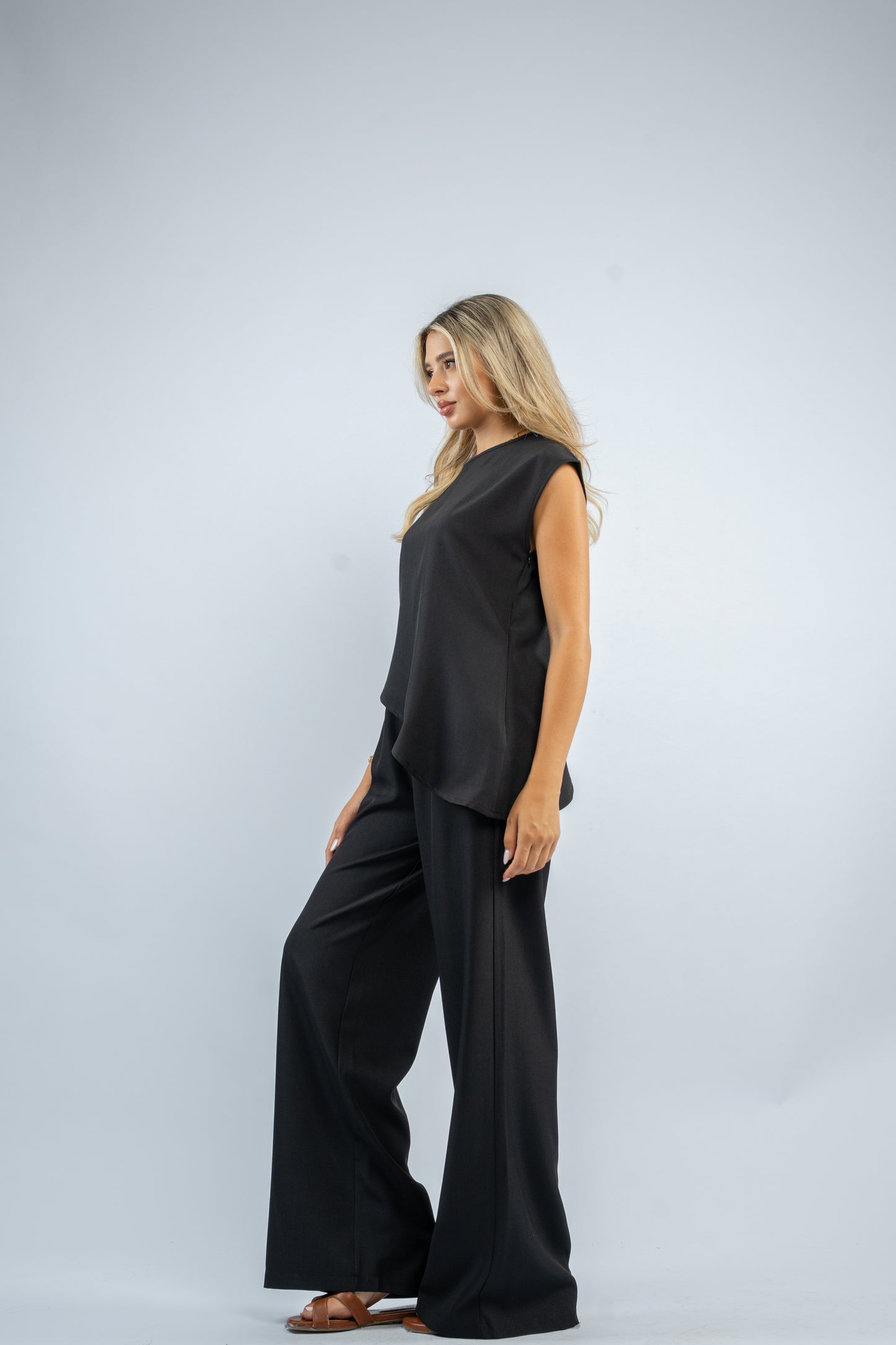 Draped asymmetric set