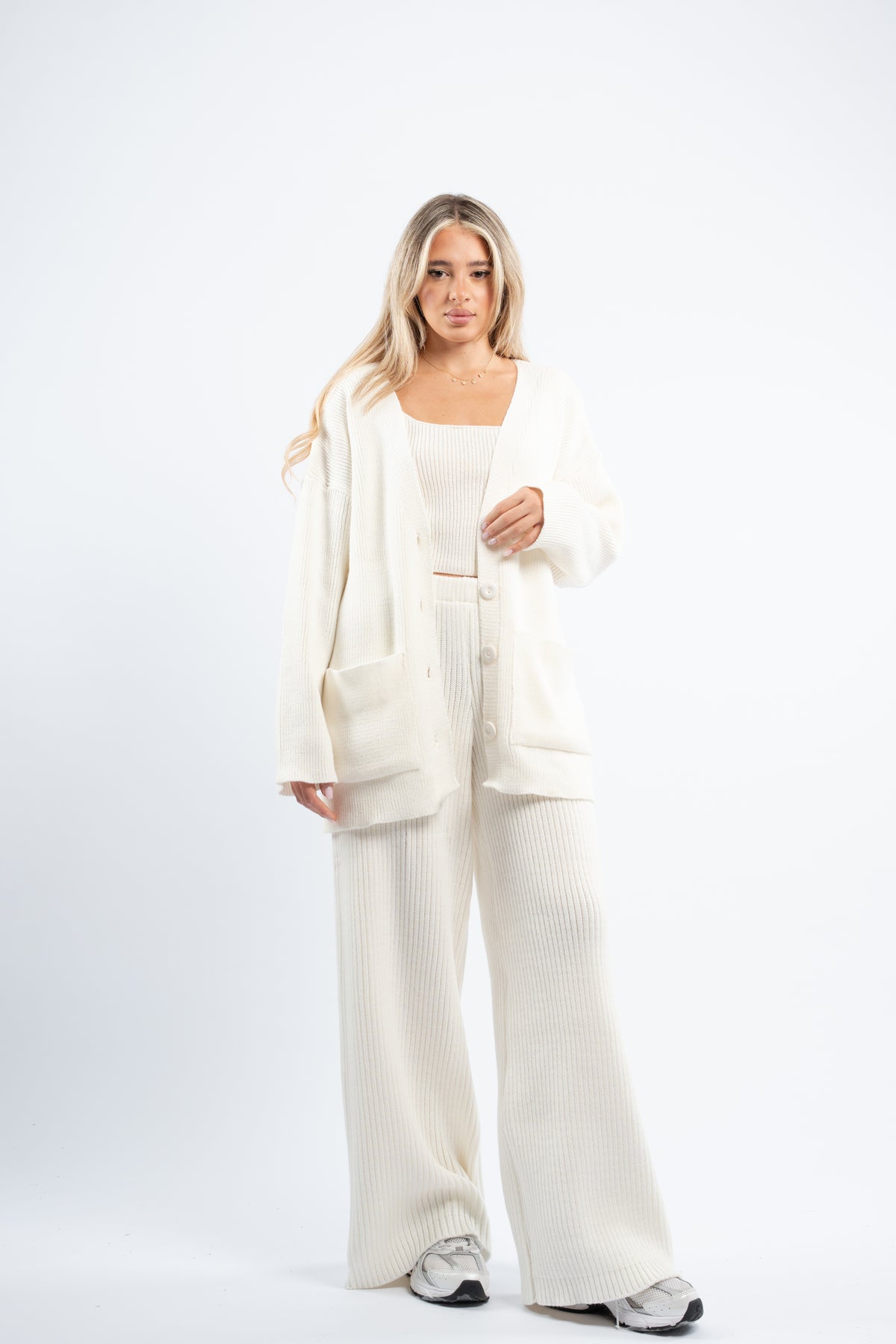 Three- piece wool set