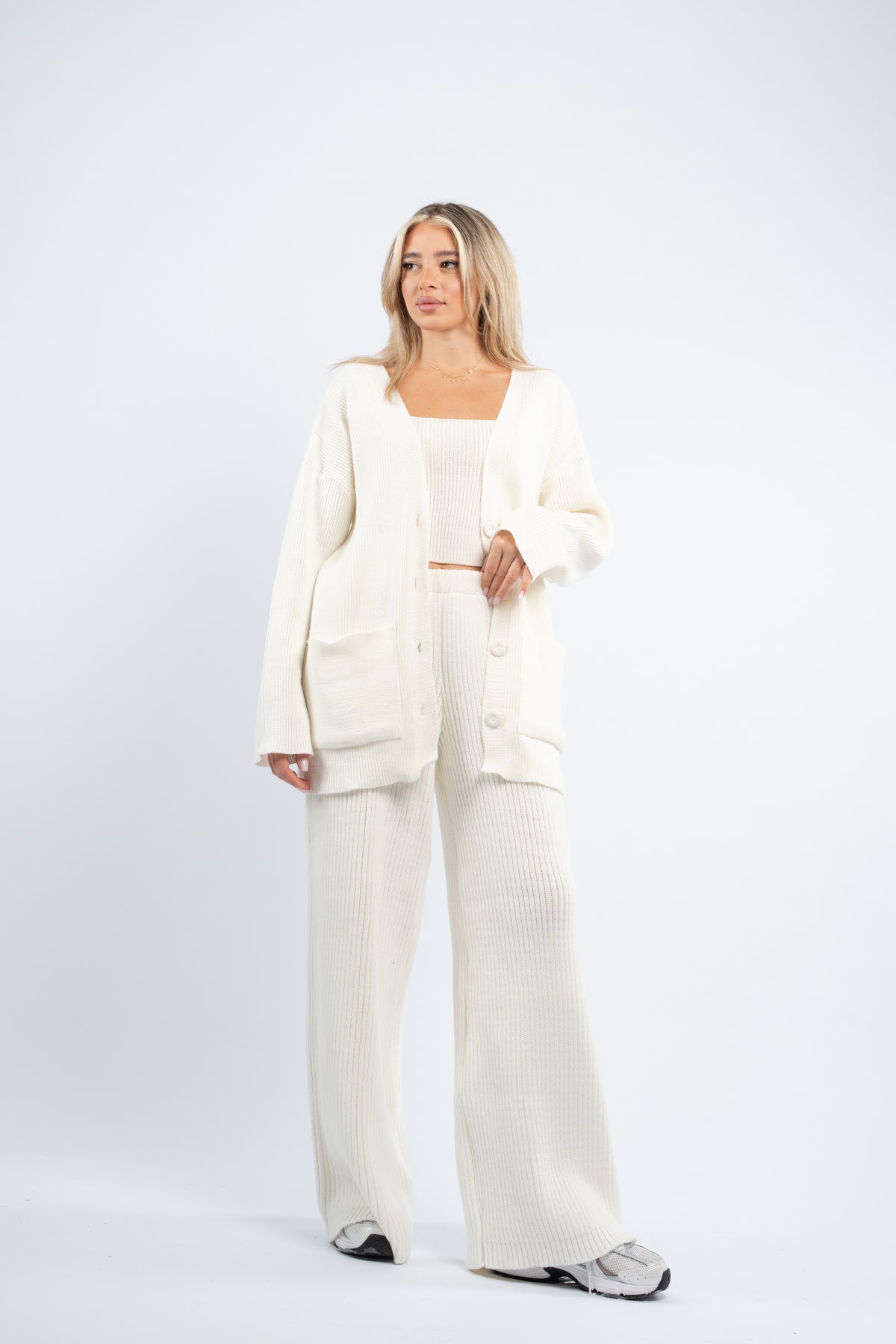 Three- piece wool set