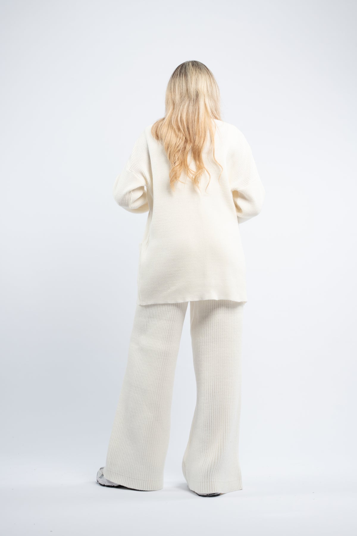 Three- piece wool set