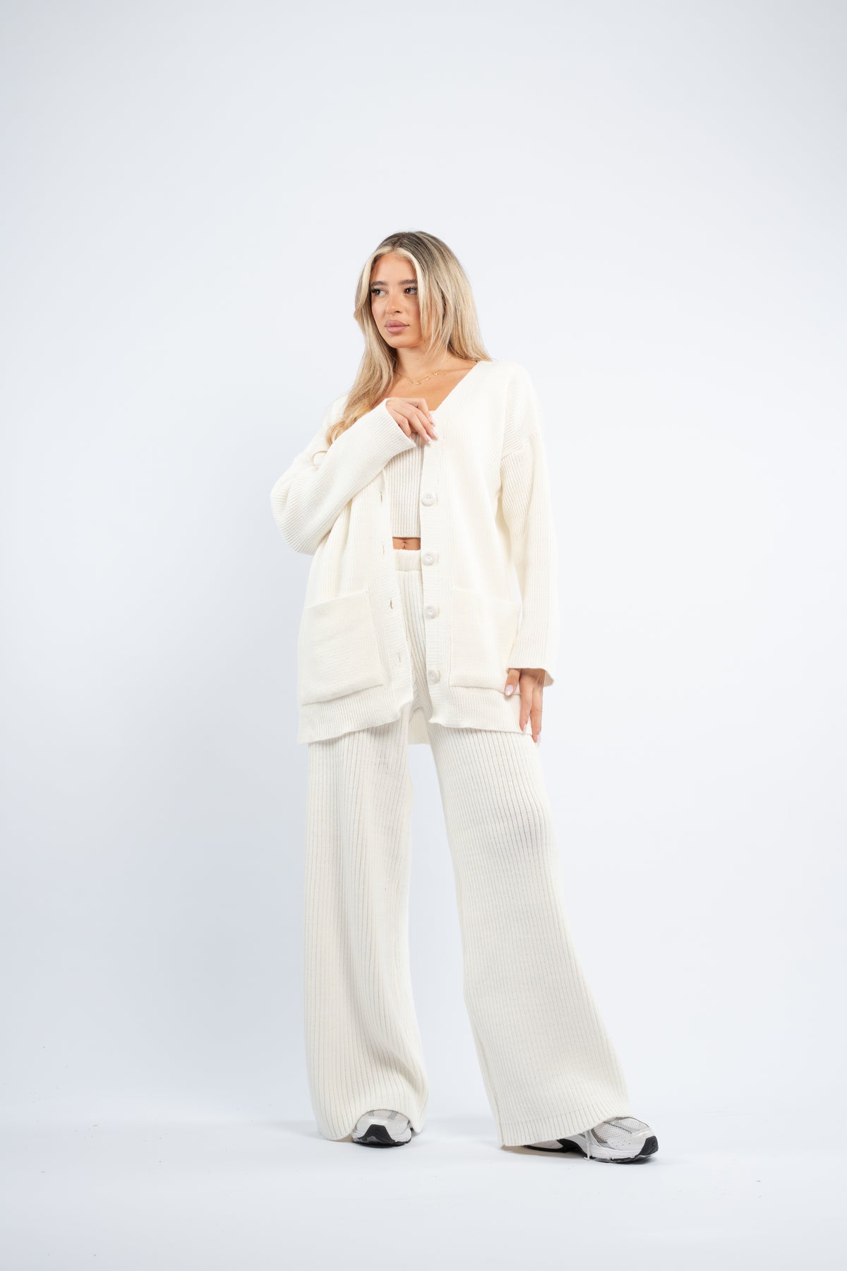 Three- piece wool set