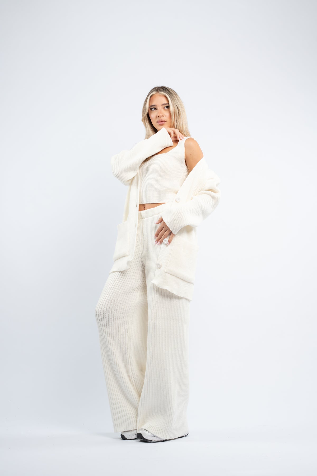 Three- piece wool set