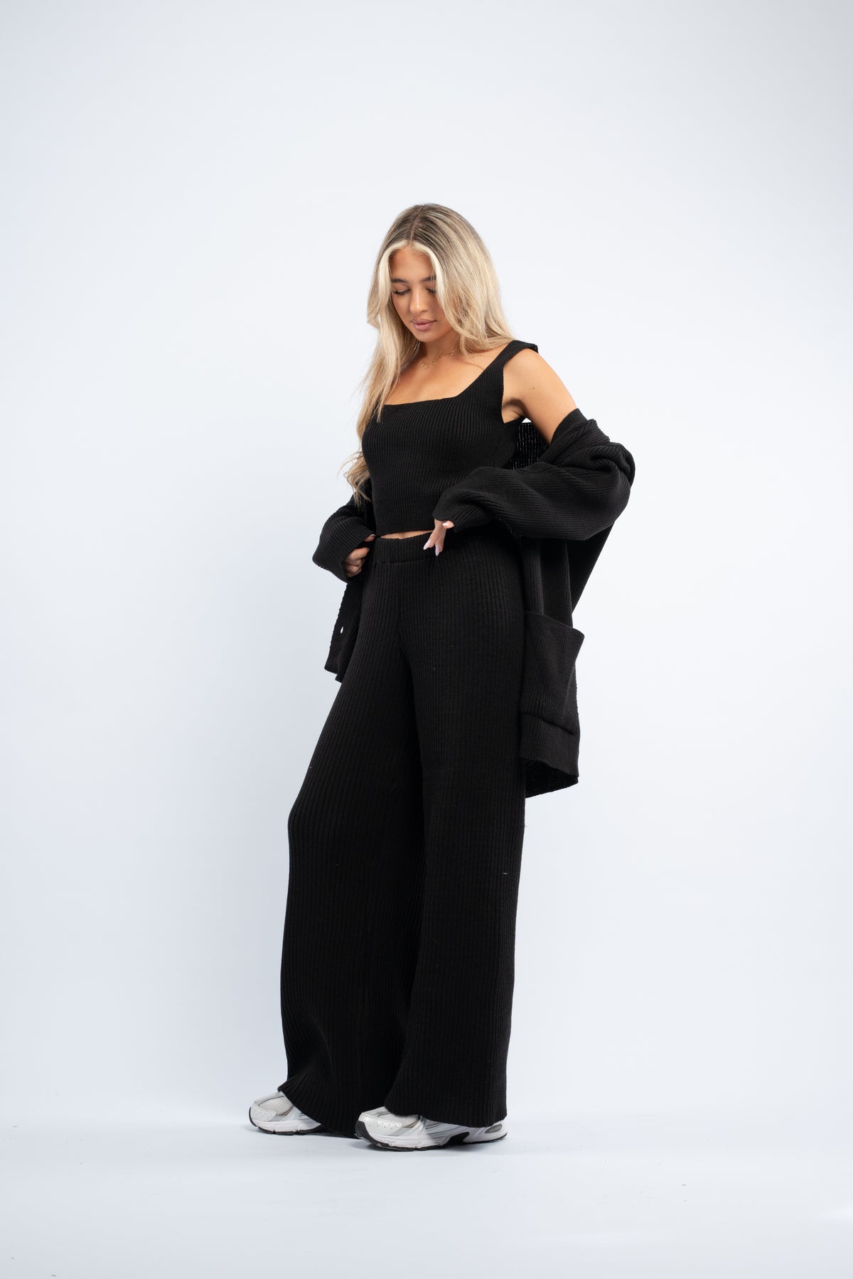 Three- piece wool set