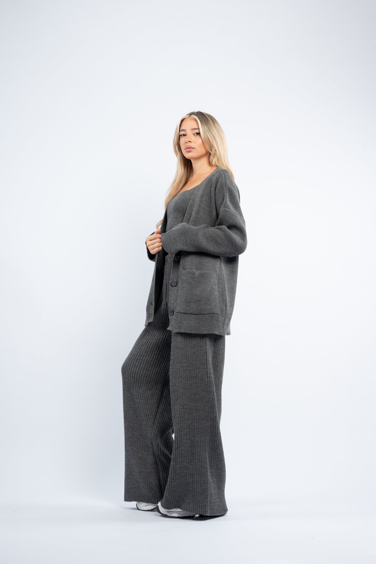 Three- piece wool set