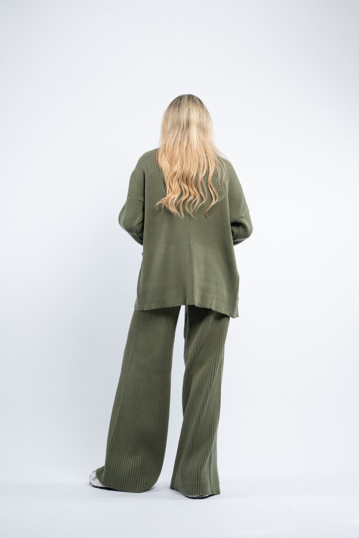 Three- piece wool set
