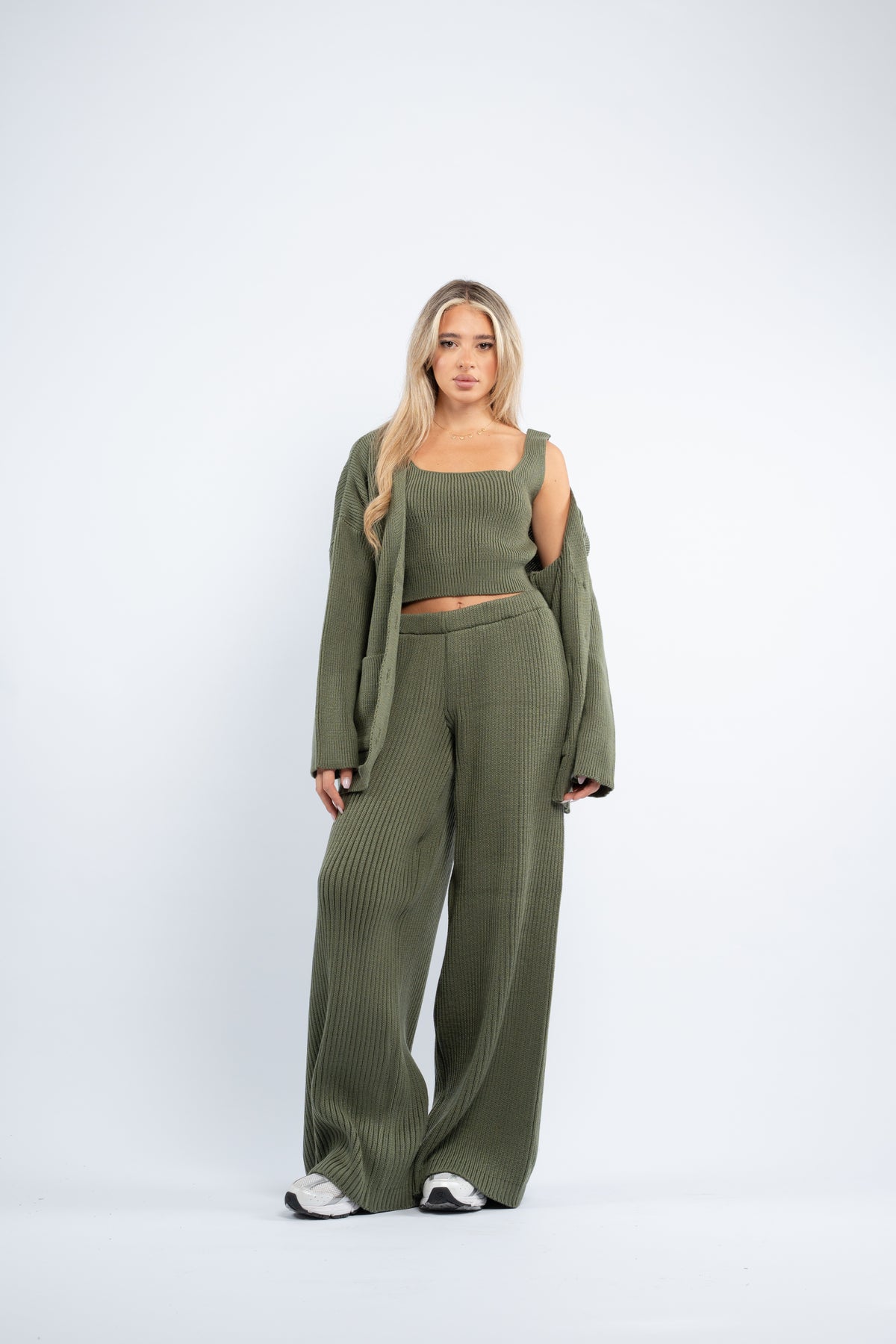 Three- piece wool set