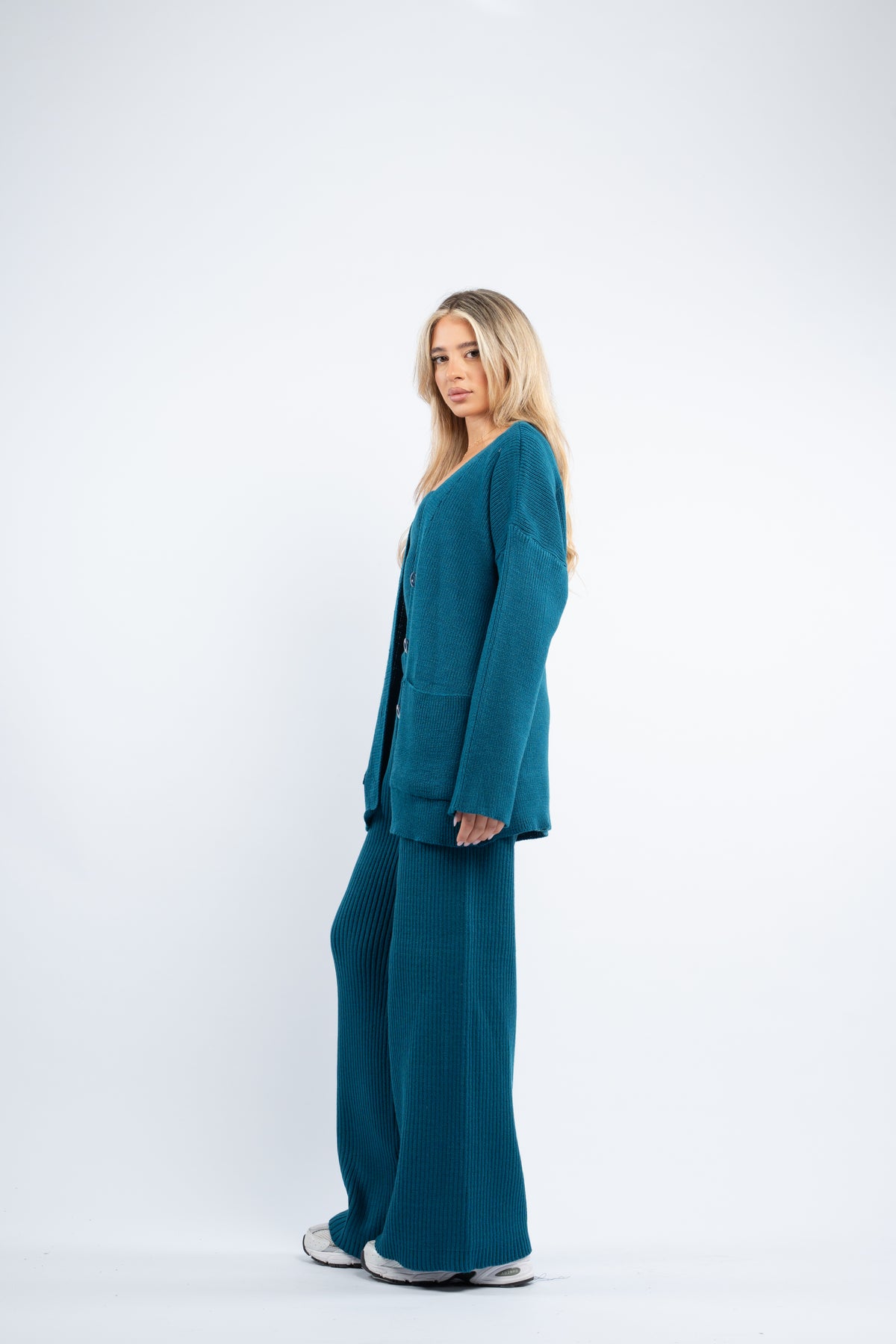 Three- piece wool set