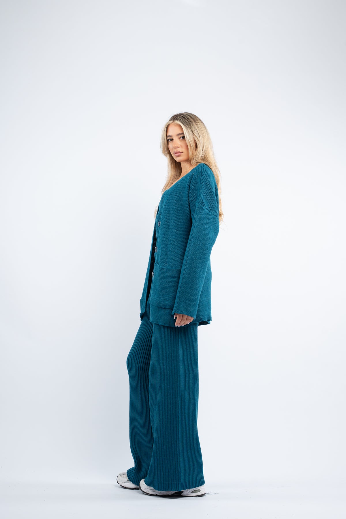 Three- piece wool set