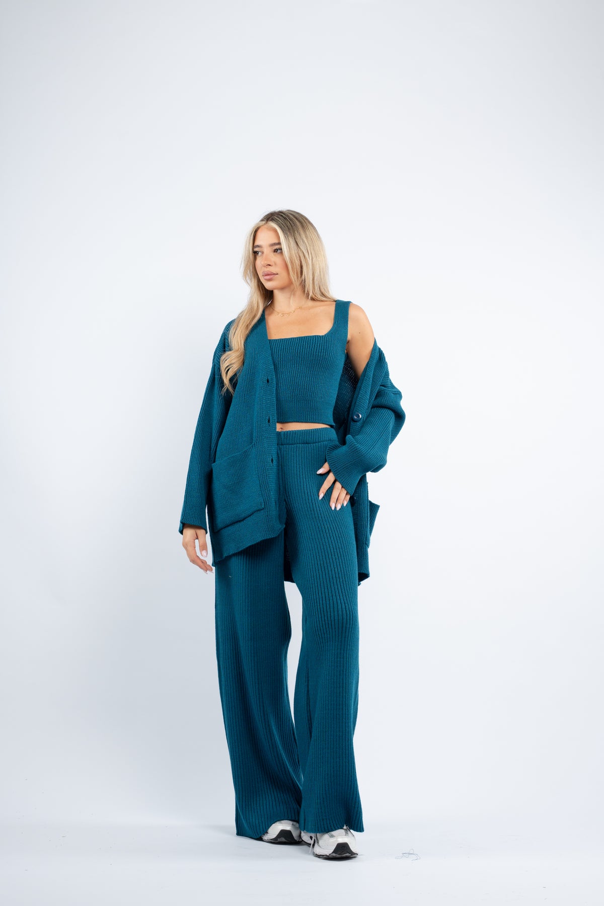 Three- piece wool set