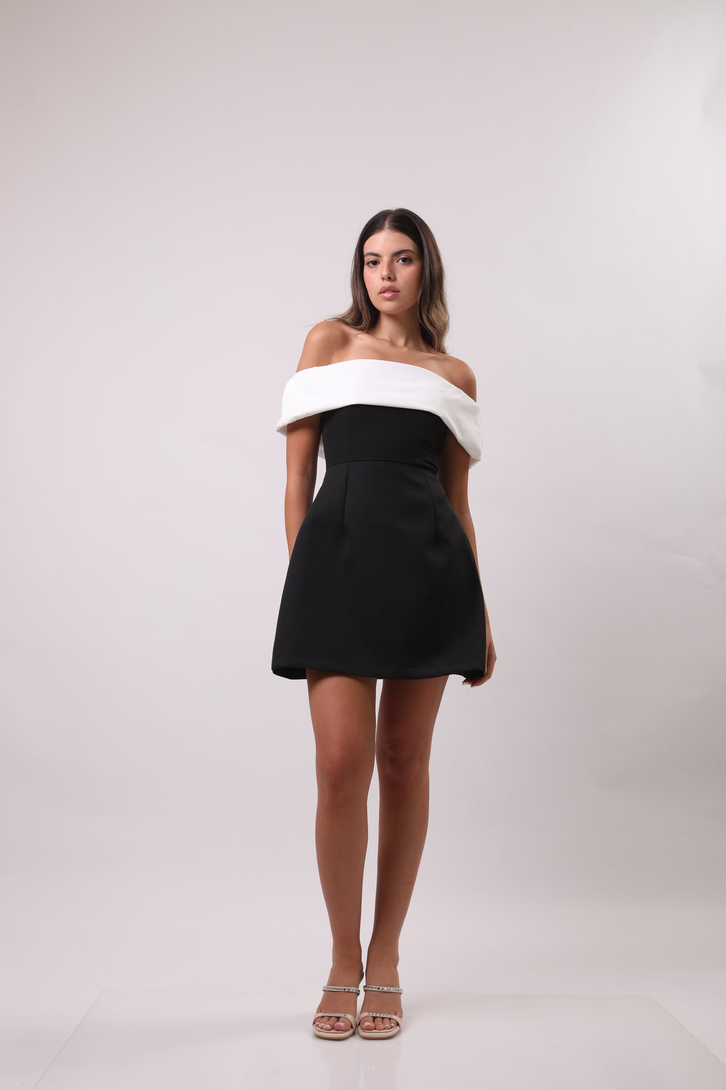 Mini contrast dress