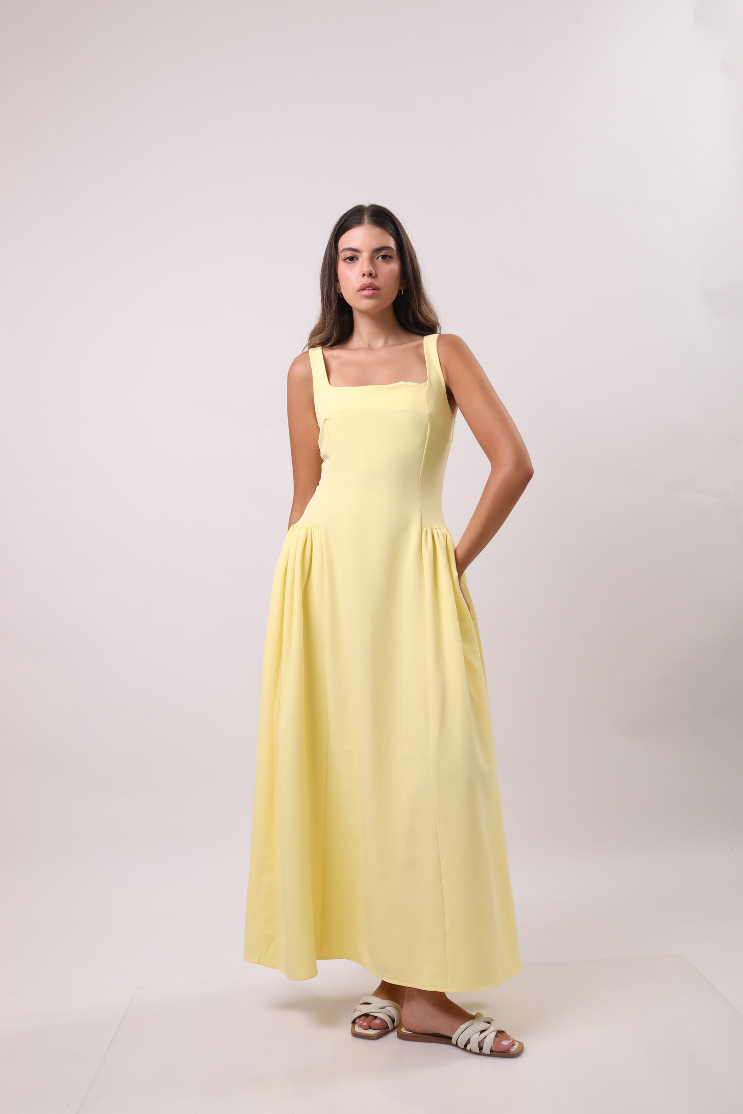 Waist fitted midi dress