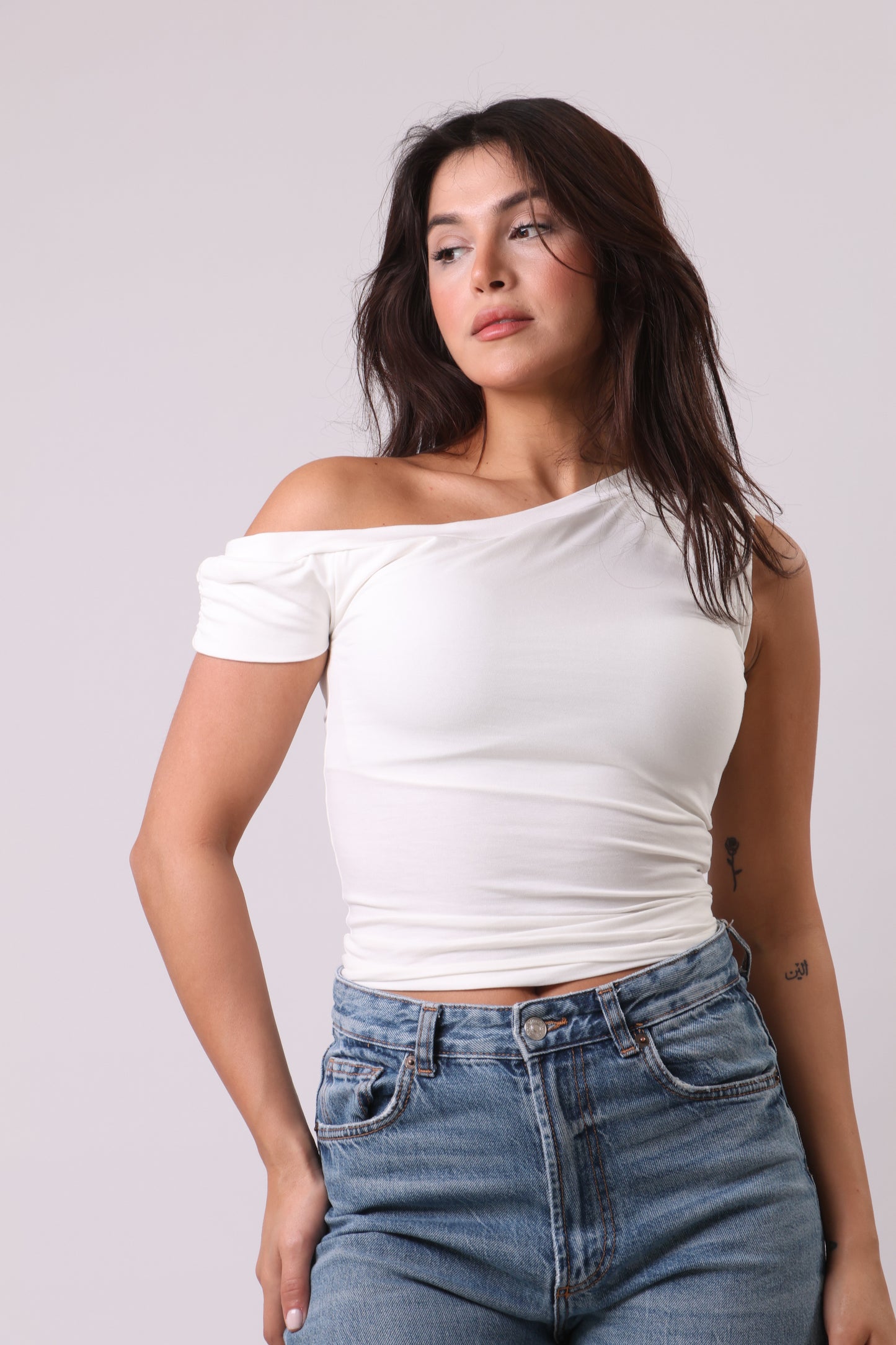 Asymmetrical shoulder shirt