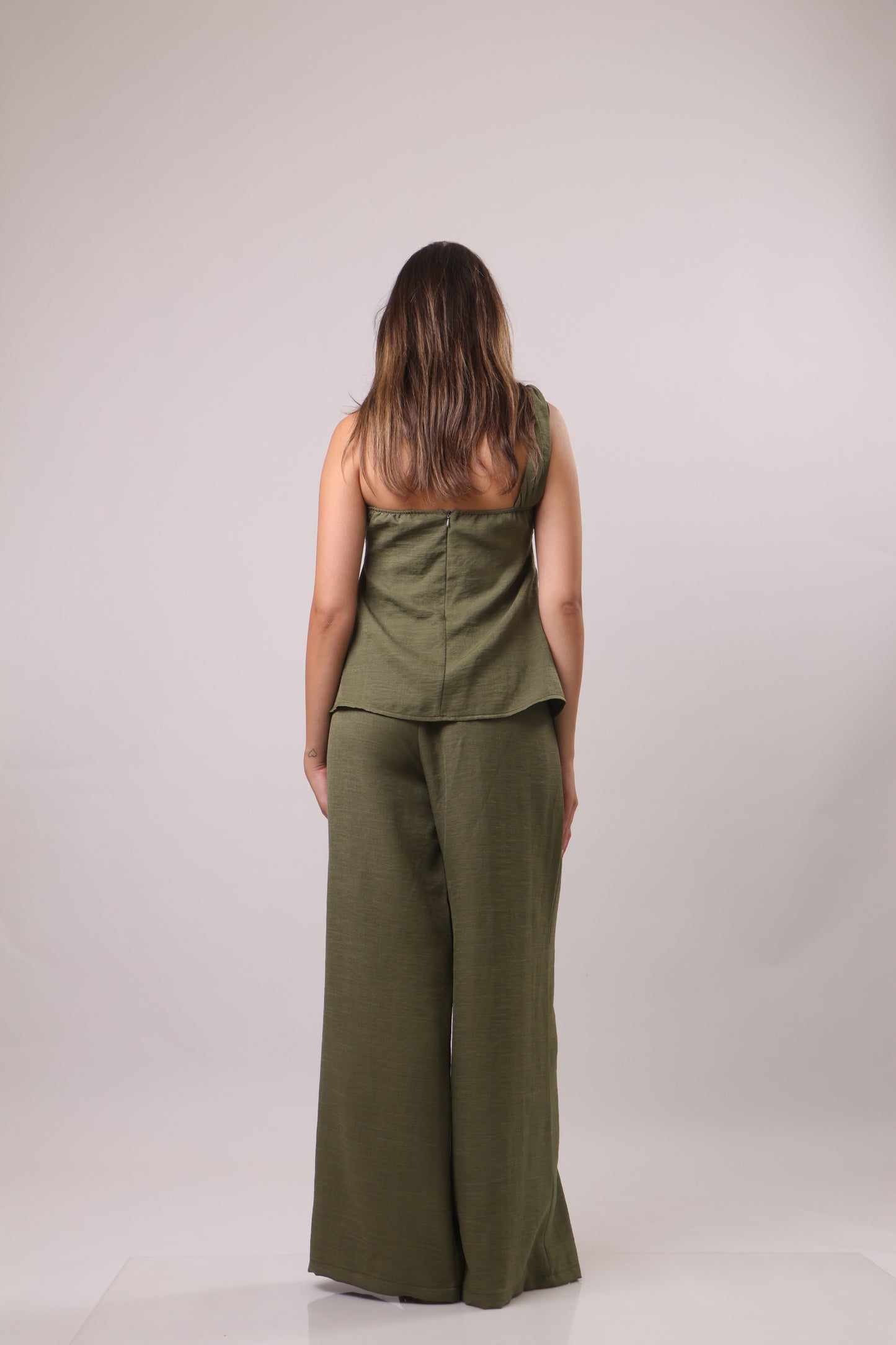 Asymmetrical shoulder linen set
