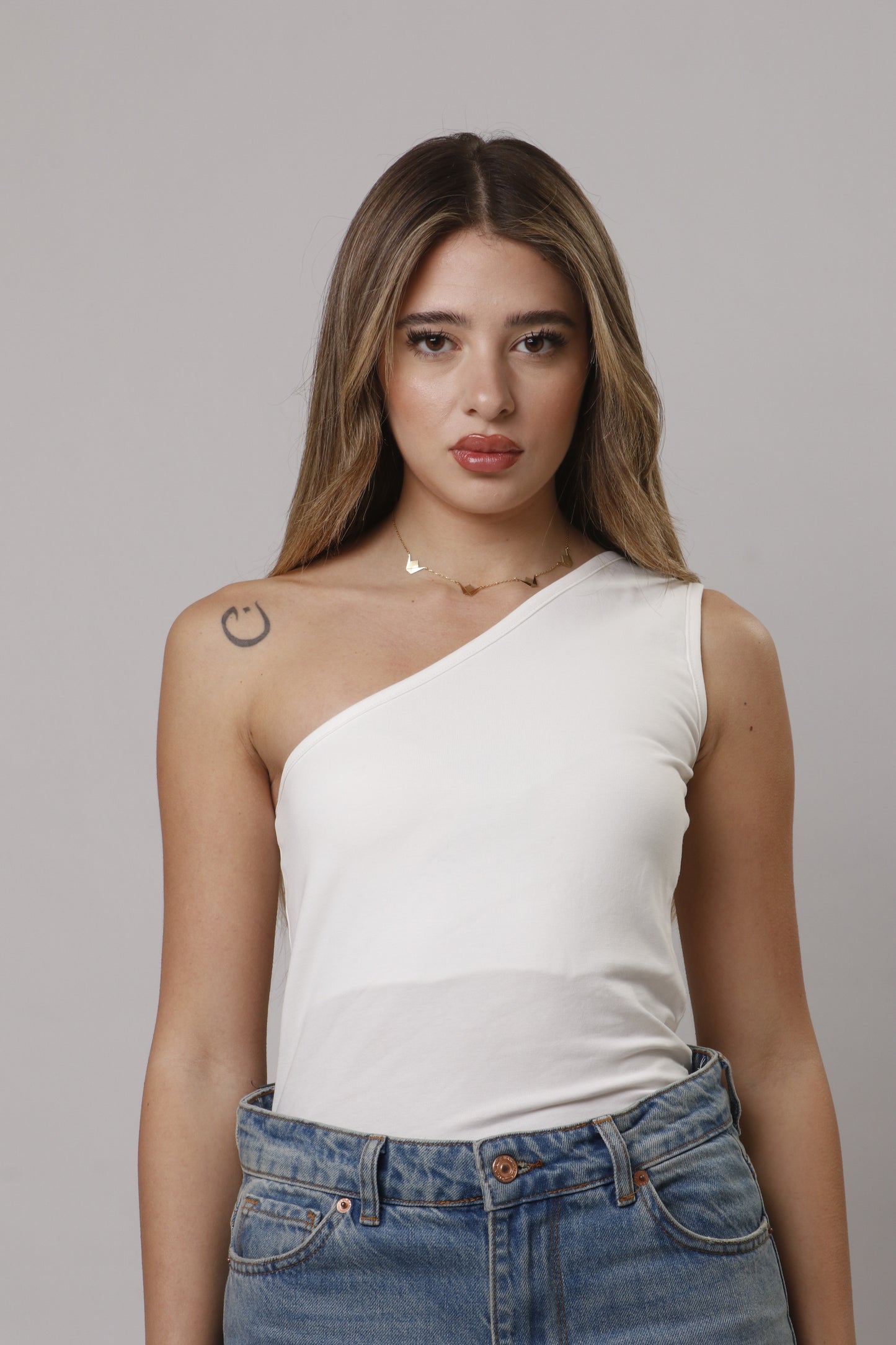One shoulder top