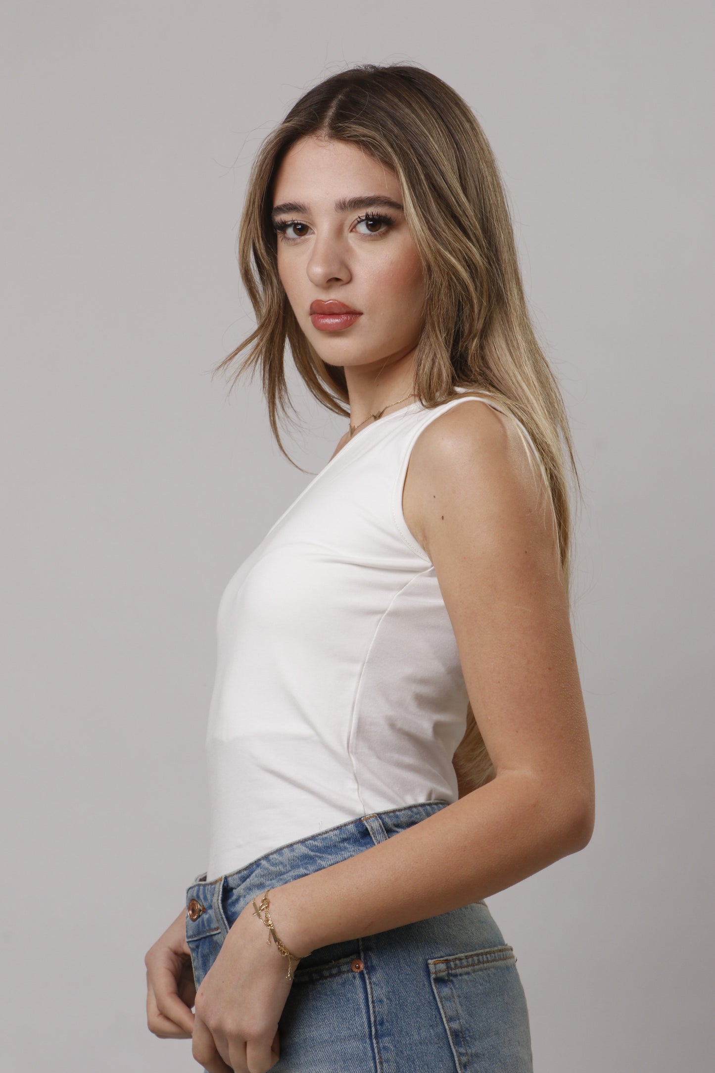 One shoulder top