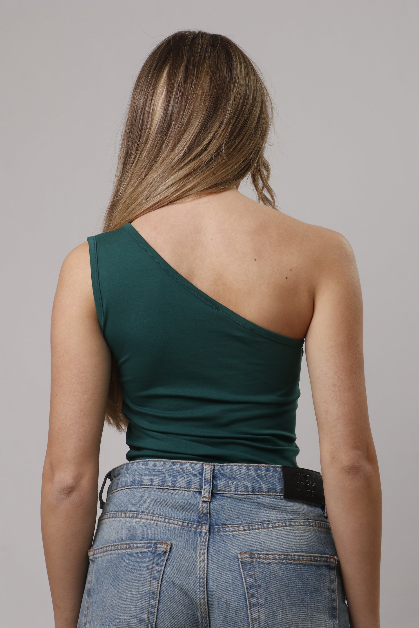 One shoulder top