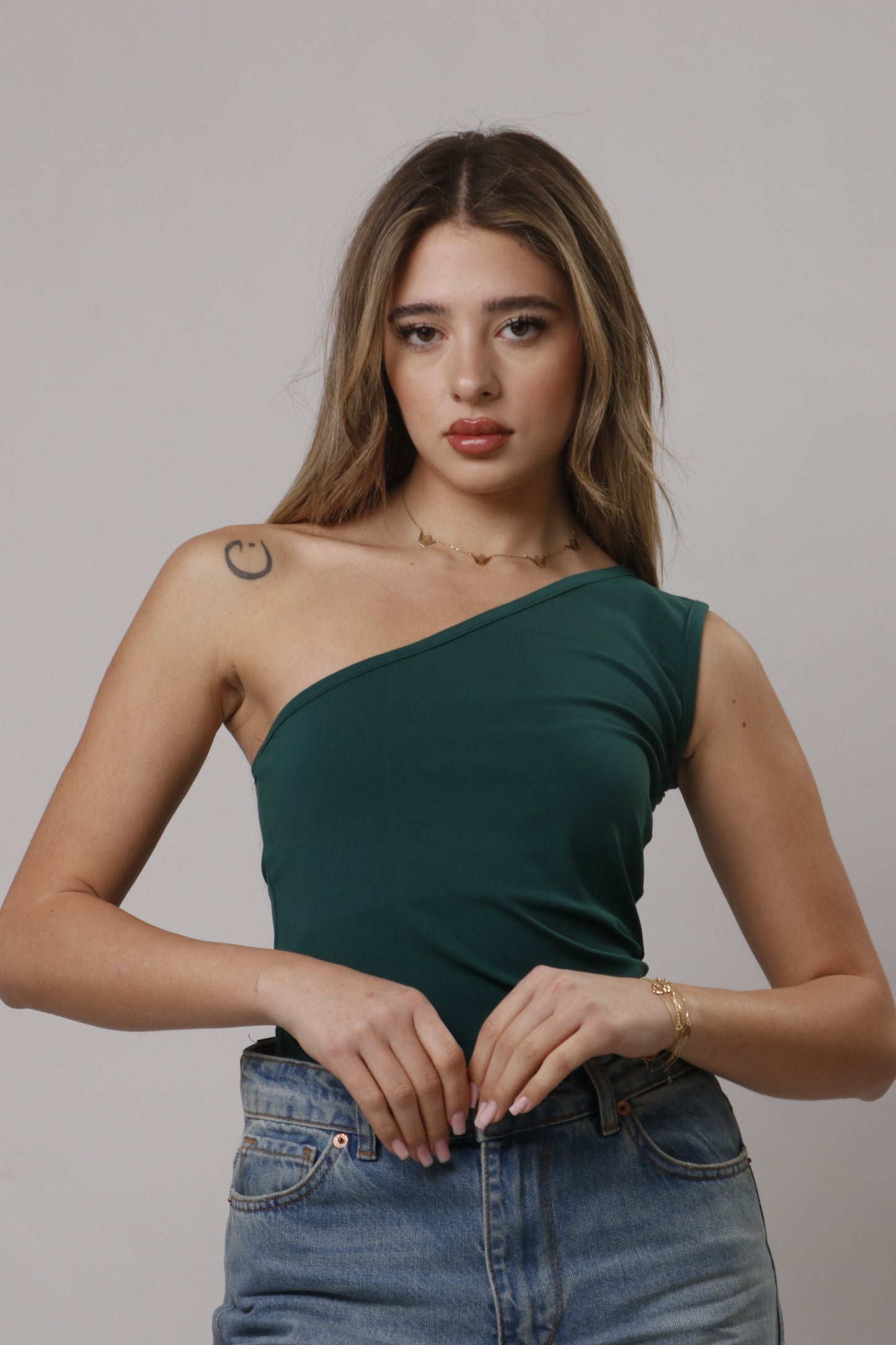 One shoulder top