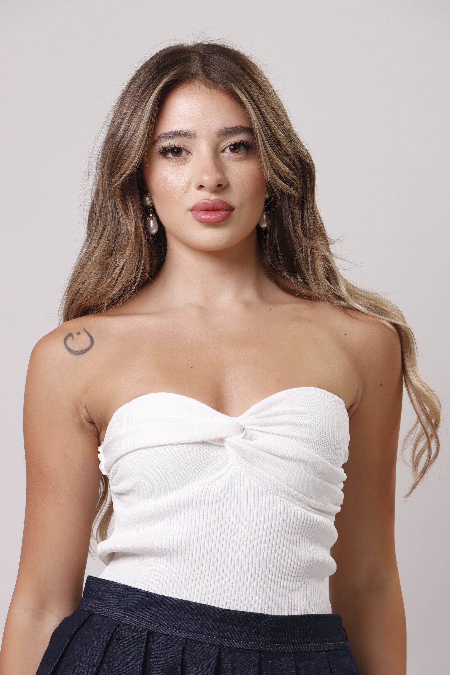 Strapless rib front knot top