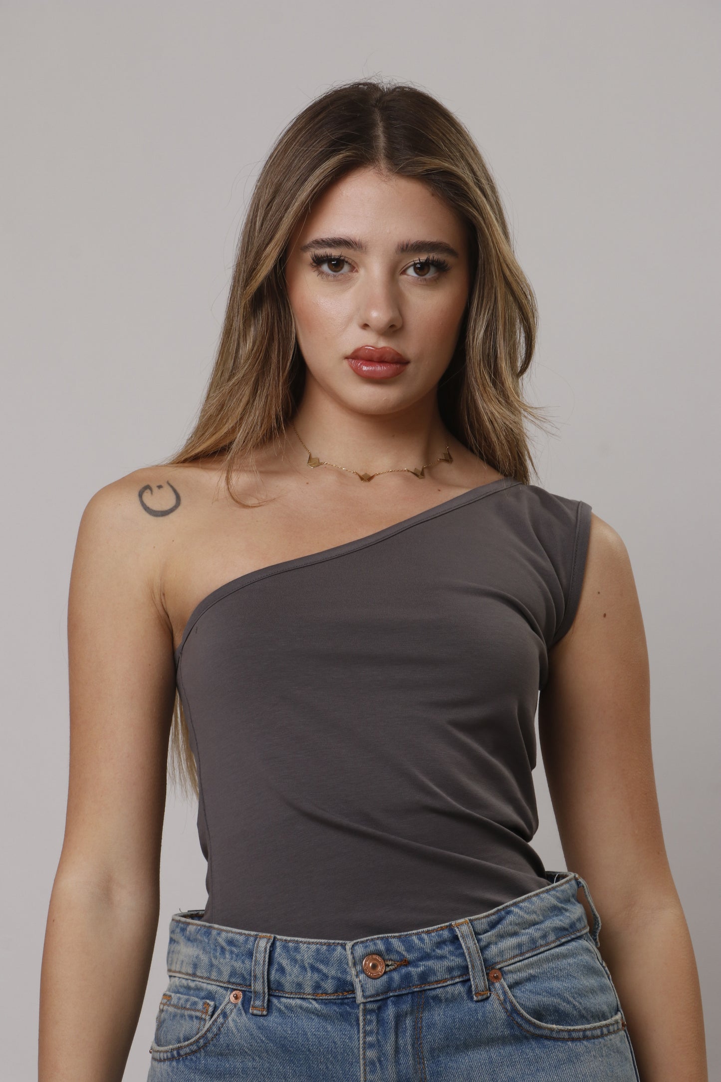 One shoulder top