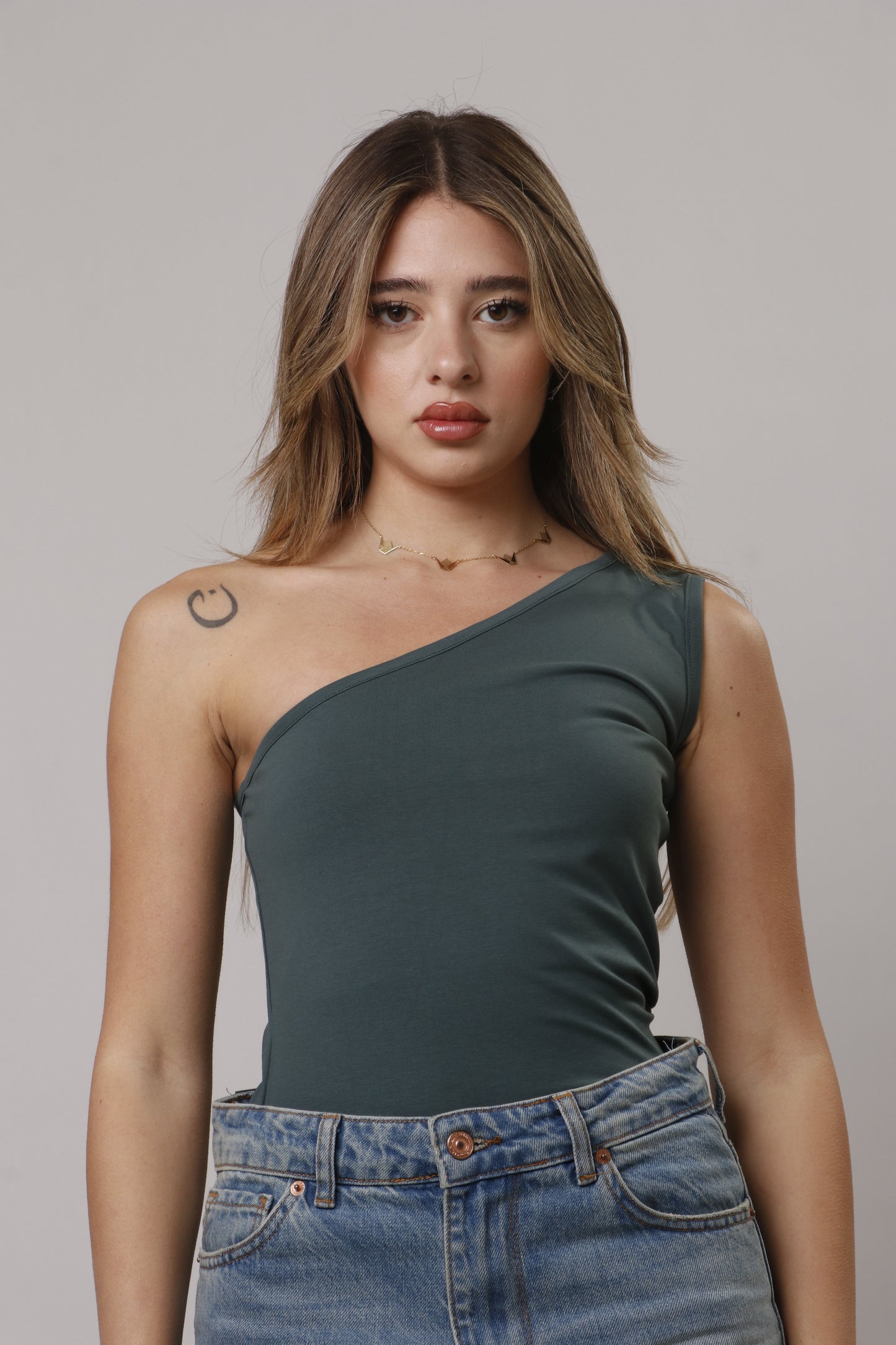 One shoulder top