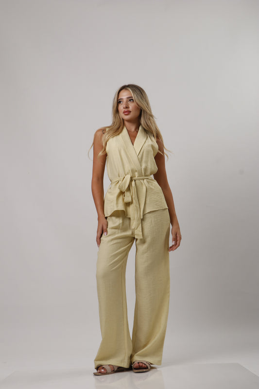 Linen set with belt