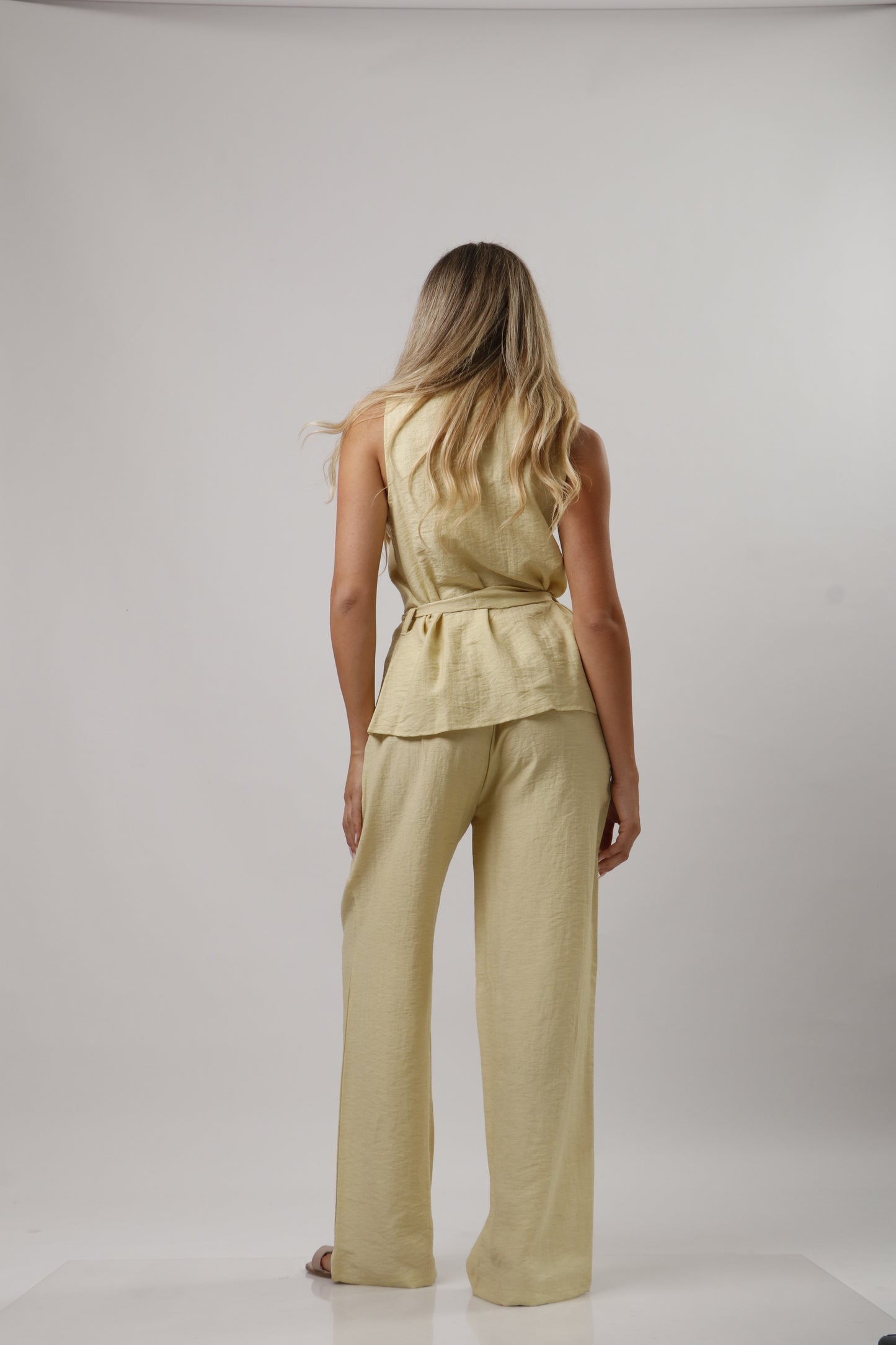 Linen set with belt