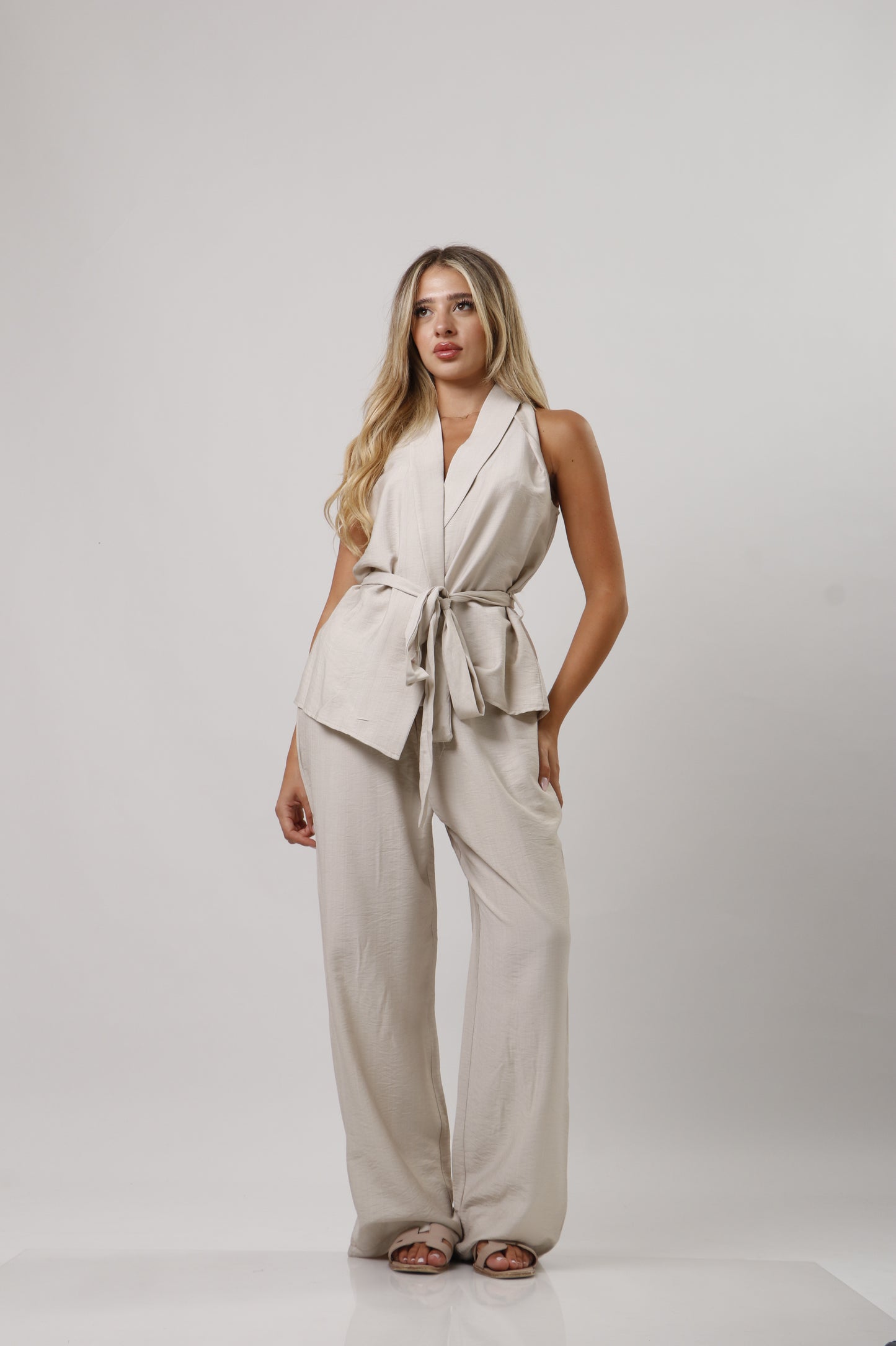 Linen set with belt